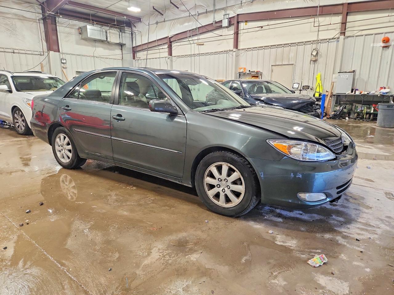 2004 Toyota Camry Xle Green vin: 4T1BE30K54U304500