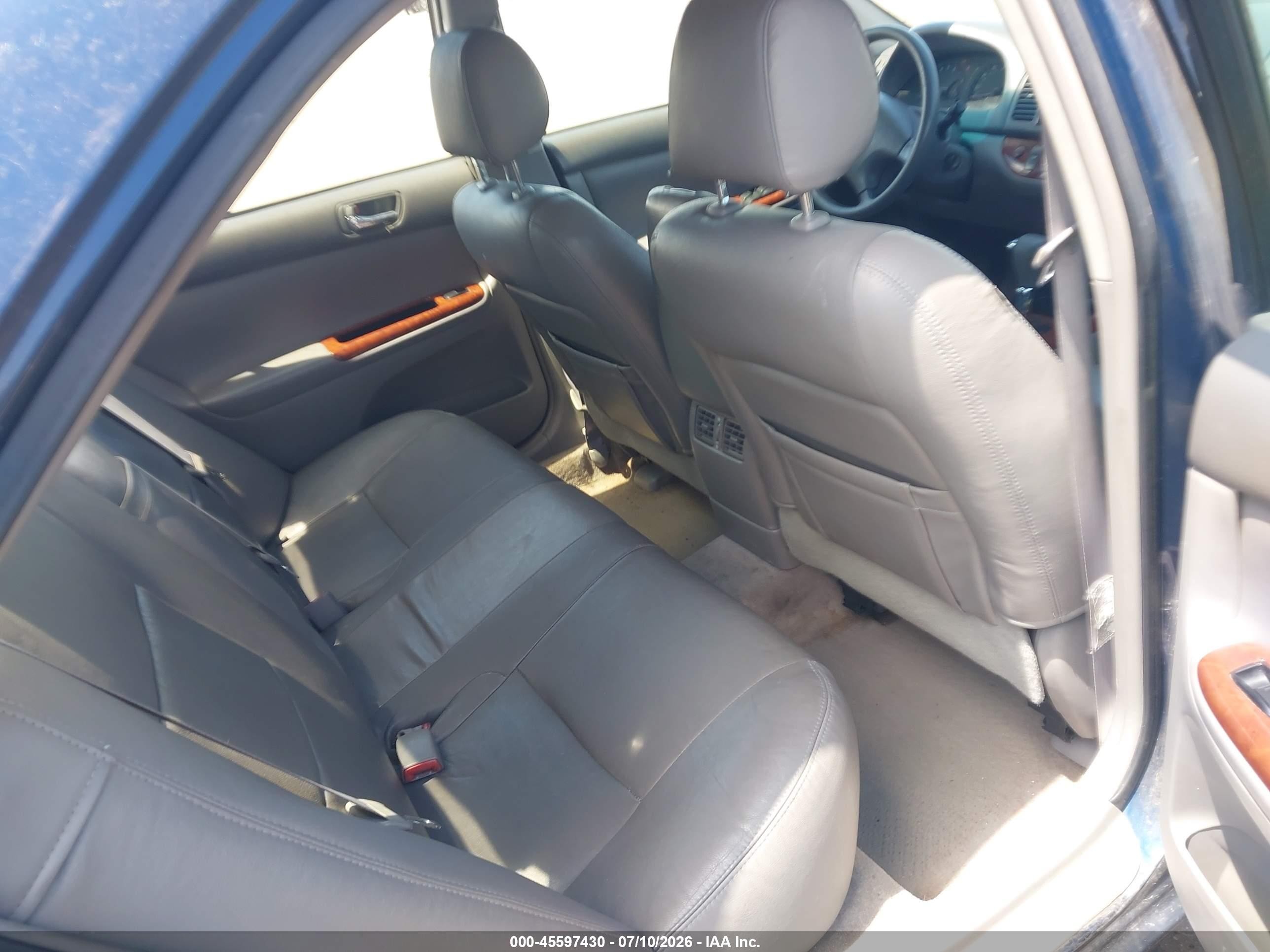 2004 Toyota Camry Xle Blue vin: 4T1BE30K54U341532