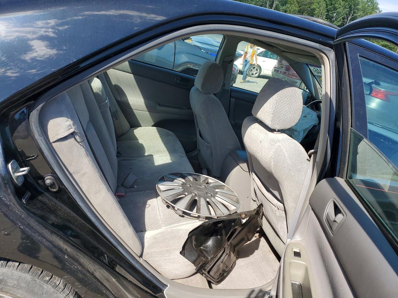 2004 Toyota Camry Le Black vin: 4T1BE30K54U347153