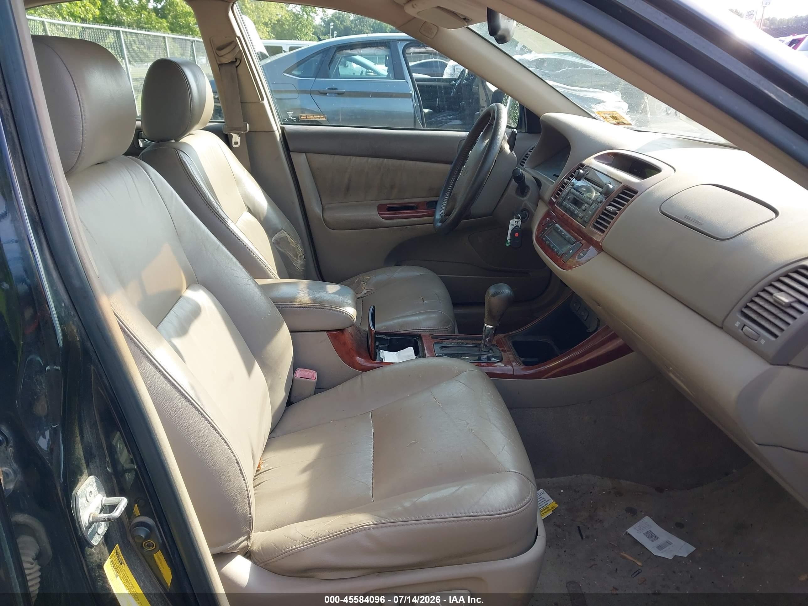 2004 Toyota Camry Xle Черный vin: 4T1BE30K54U349968