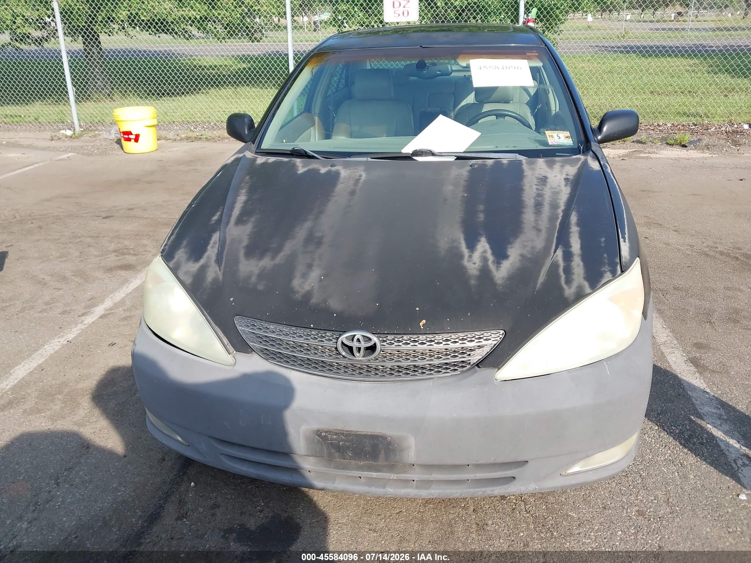 2004 Toyota Camry Xle Черный vin: 4T1BE30K54U349968