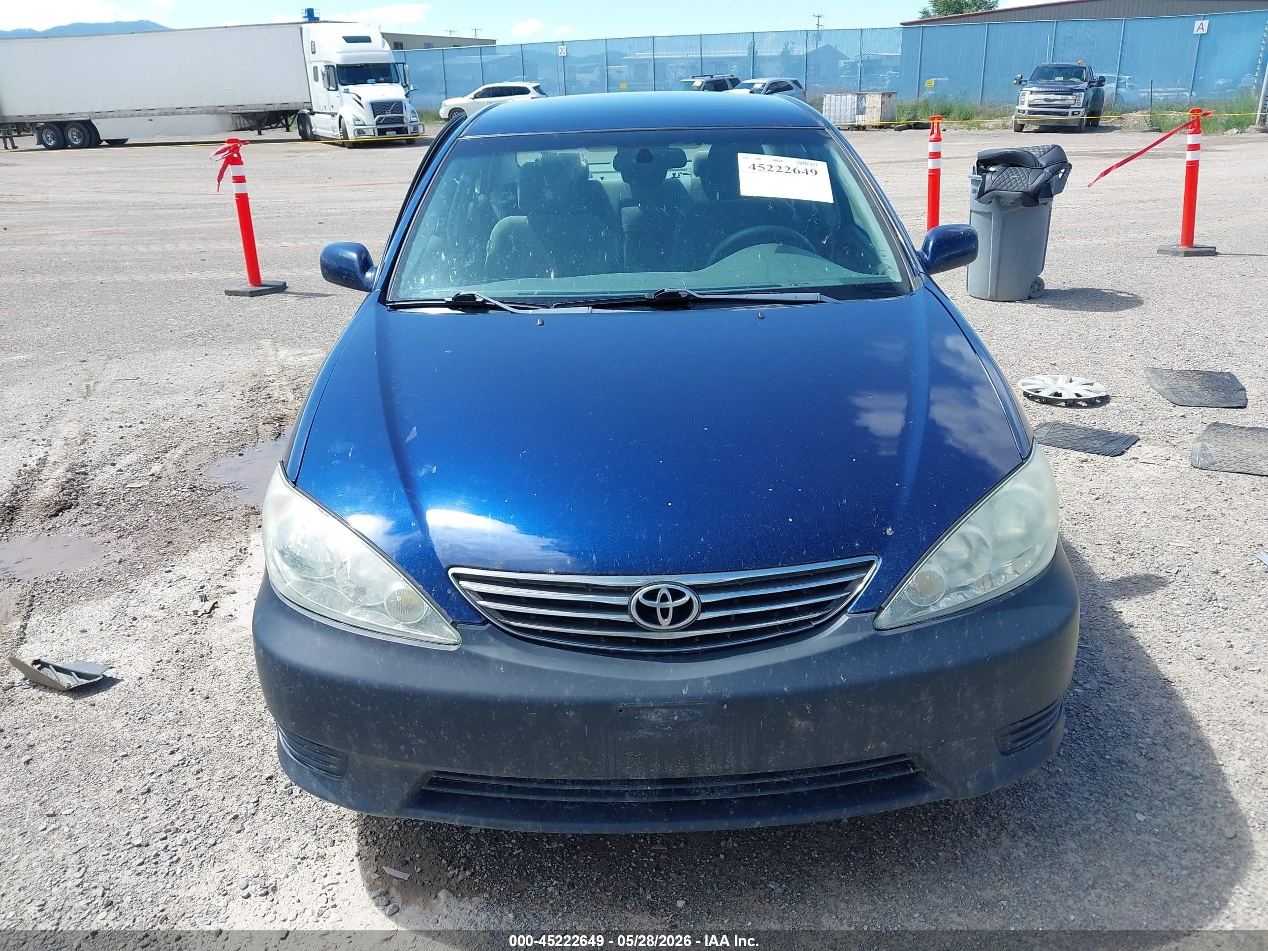 2005 Toyota Camry Le Blue vin: 4T1BE30K55U035593