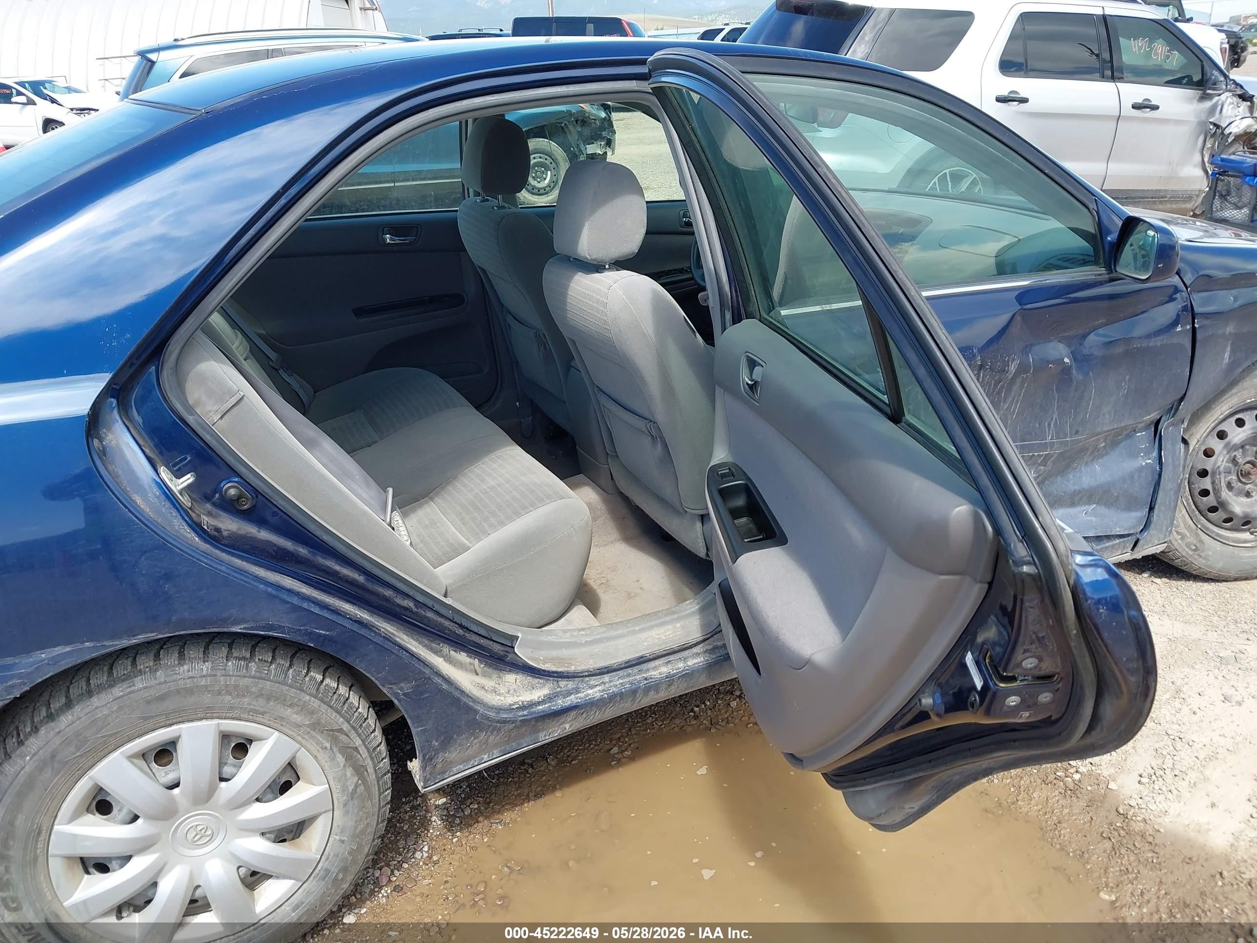2005 Toyota Camry Le Blue vin: 4T1BE30K55U035593