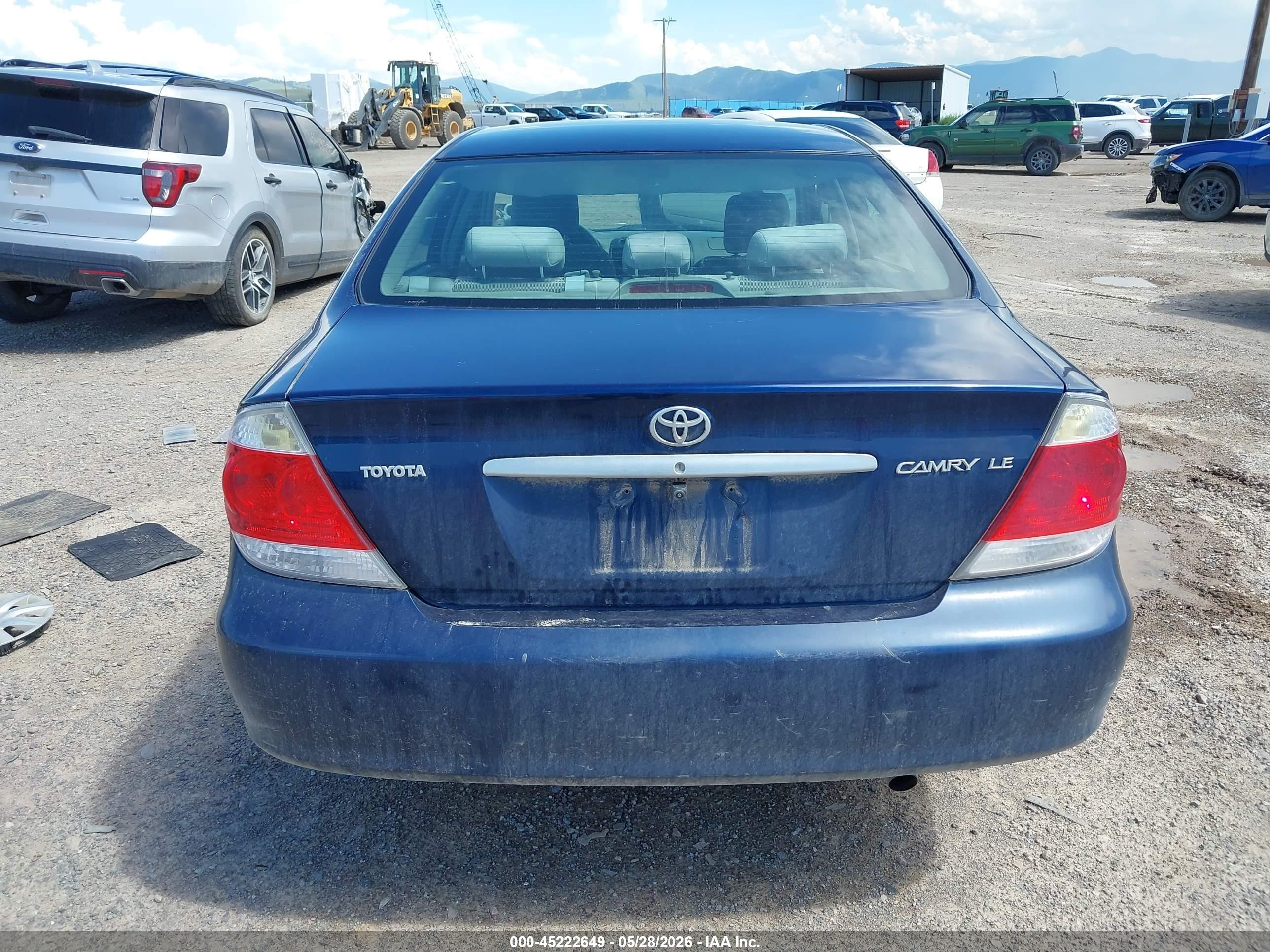 2005 Toyota Camry Le Blue vin: 4T1BE30K55U035593