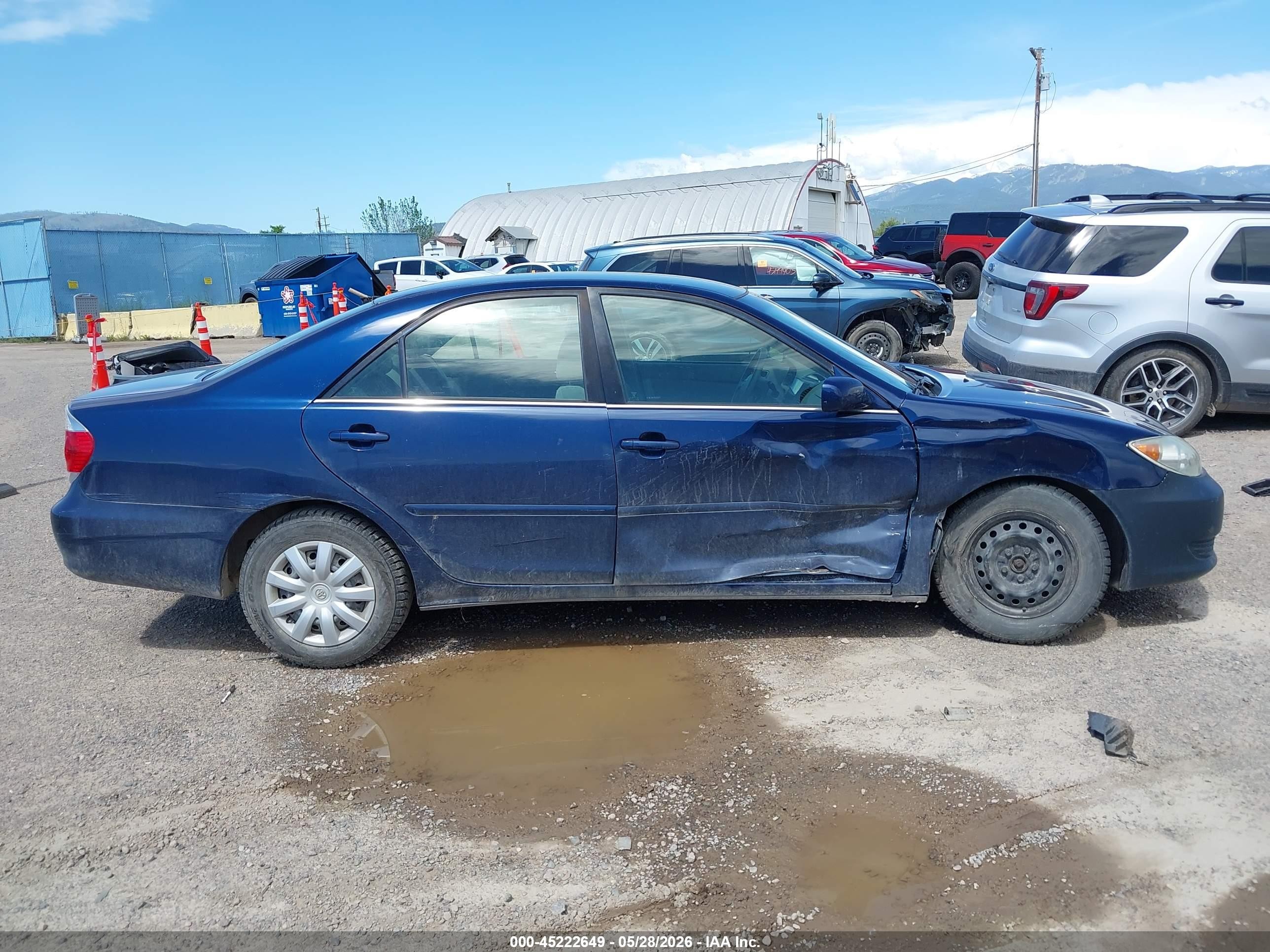 2005 Toyota Camry Le Blue vin: 4T1BE30K55U035593