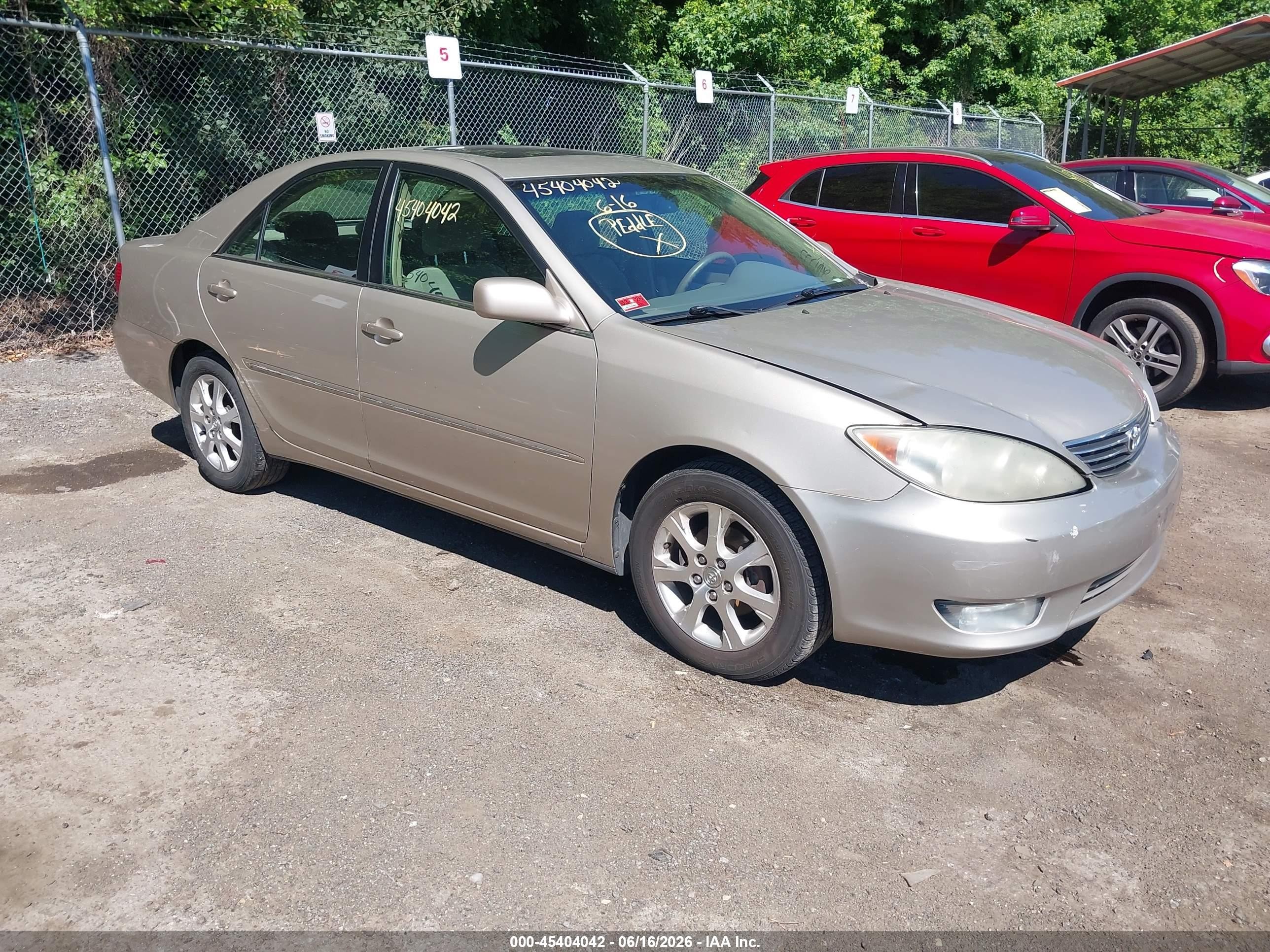 2005 Toyota Camry Xle Beige vin: 4T1BE30K55U077827