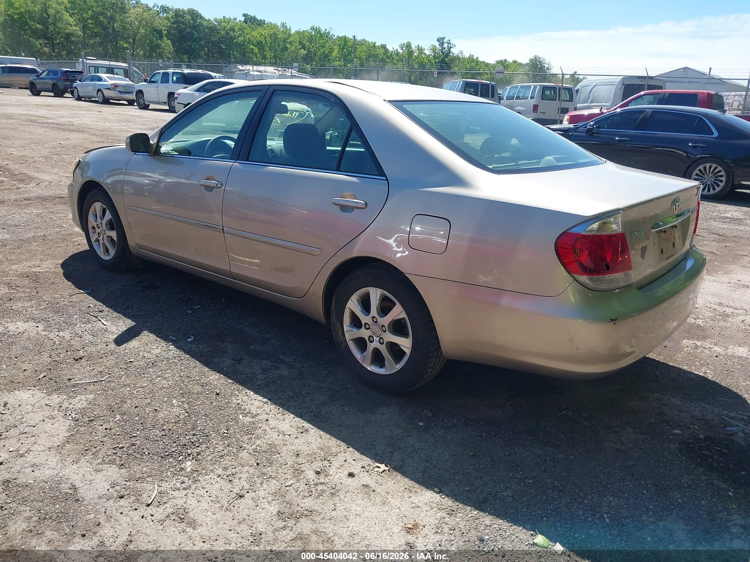 2005 Toyota Camry Xle Beige vin: 4T1BE30K55U077827