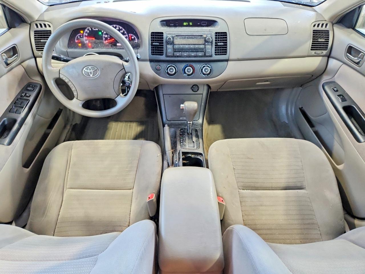 2005 Toyota Camry Le Beige vin: 4T1BE30K55U515553