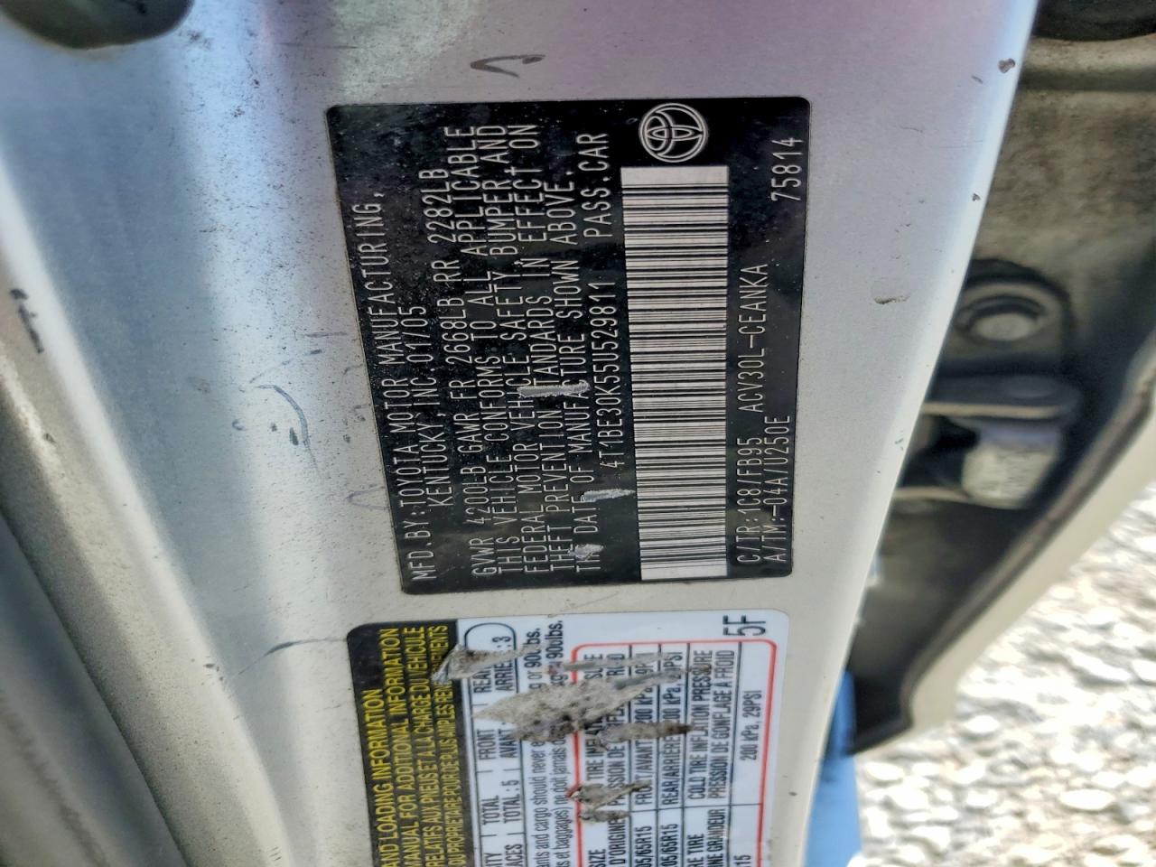 2005 Toyota Camry Le Silver vin: 4T1BE30K55U529811