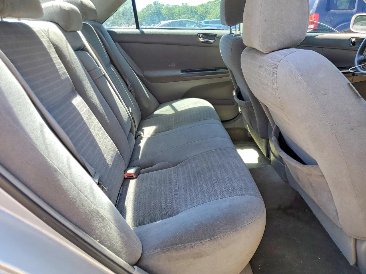 2005 Toyota Camry Le Silver vin: 4T1BE30K55U529811