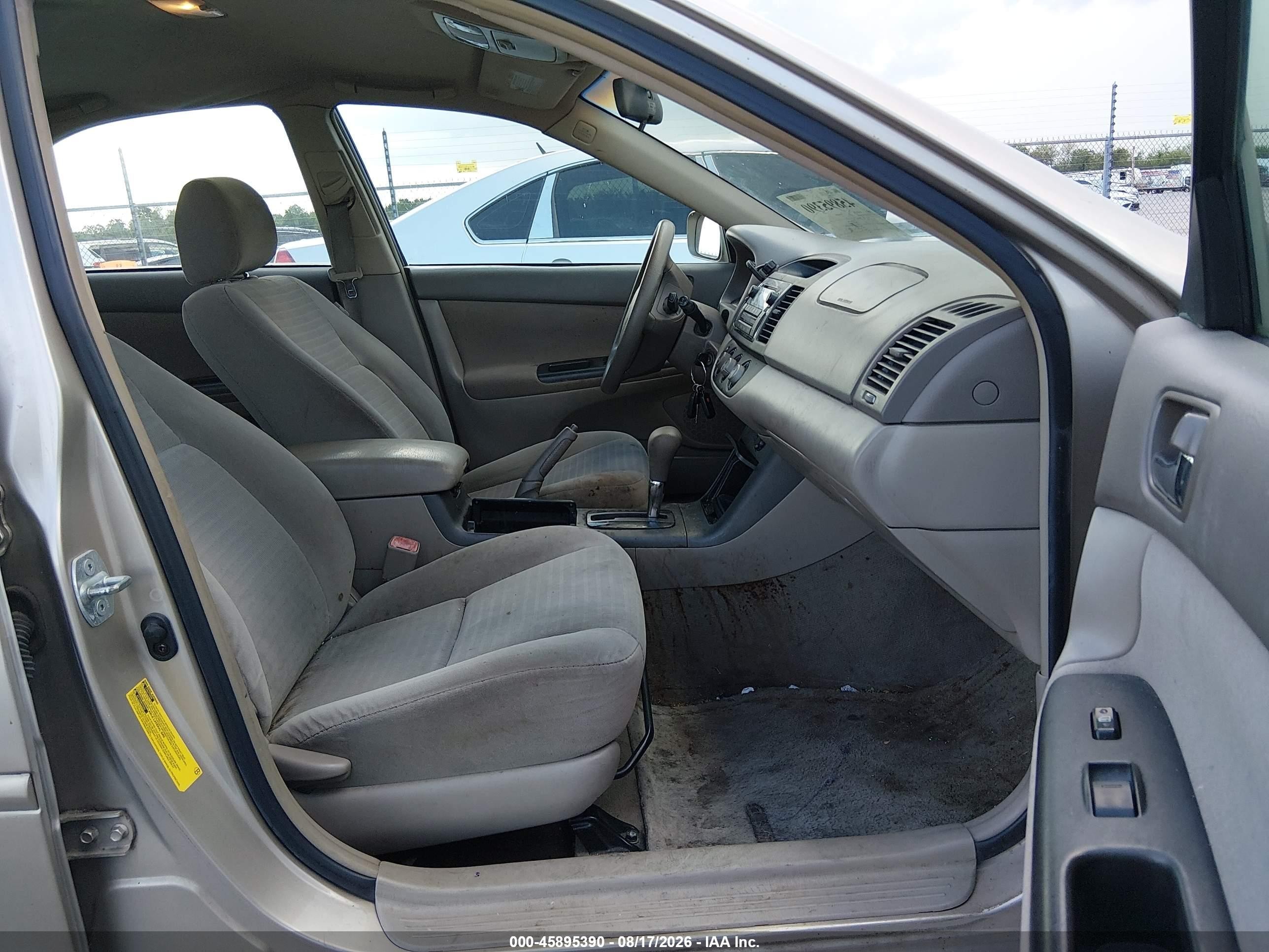 2005 Toyota Camry Le Бежевый vin: 4T1BE30K55U961766