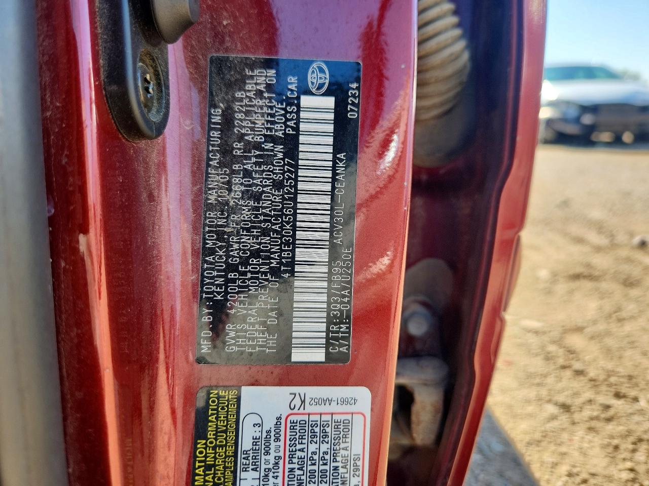 2006 Toyota Camry Le Red vin: 4T1BE30K56U125277