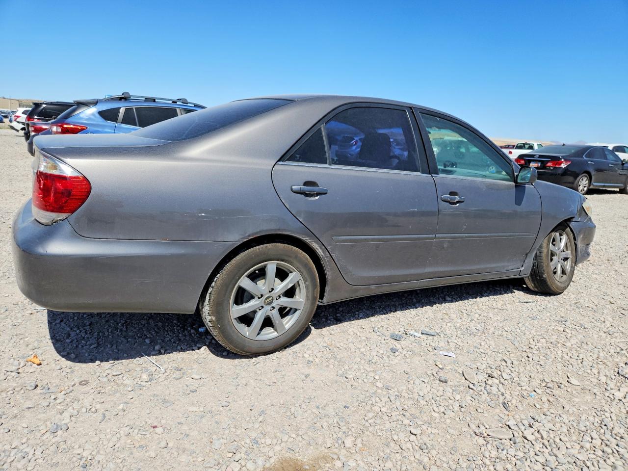 2006 Toyota Camry Le Gold vin: 4T1BE30K56U685932