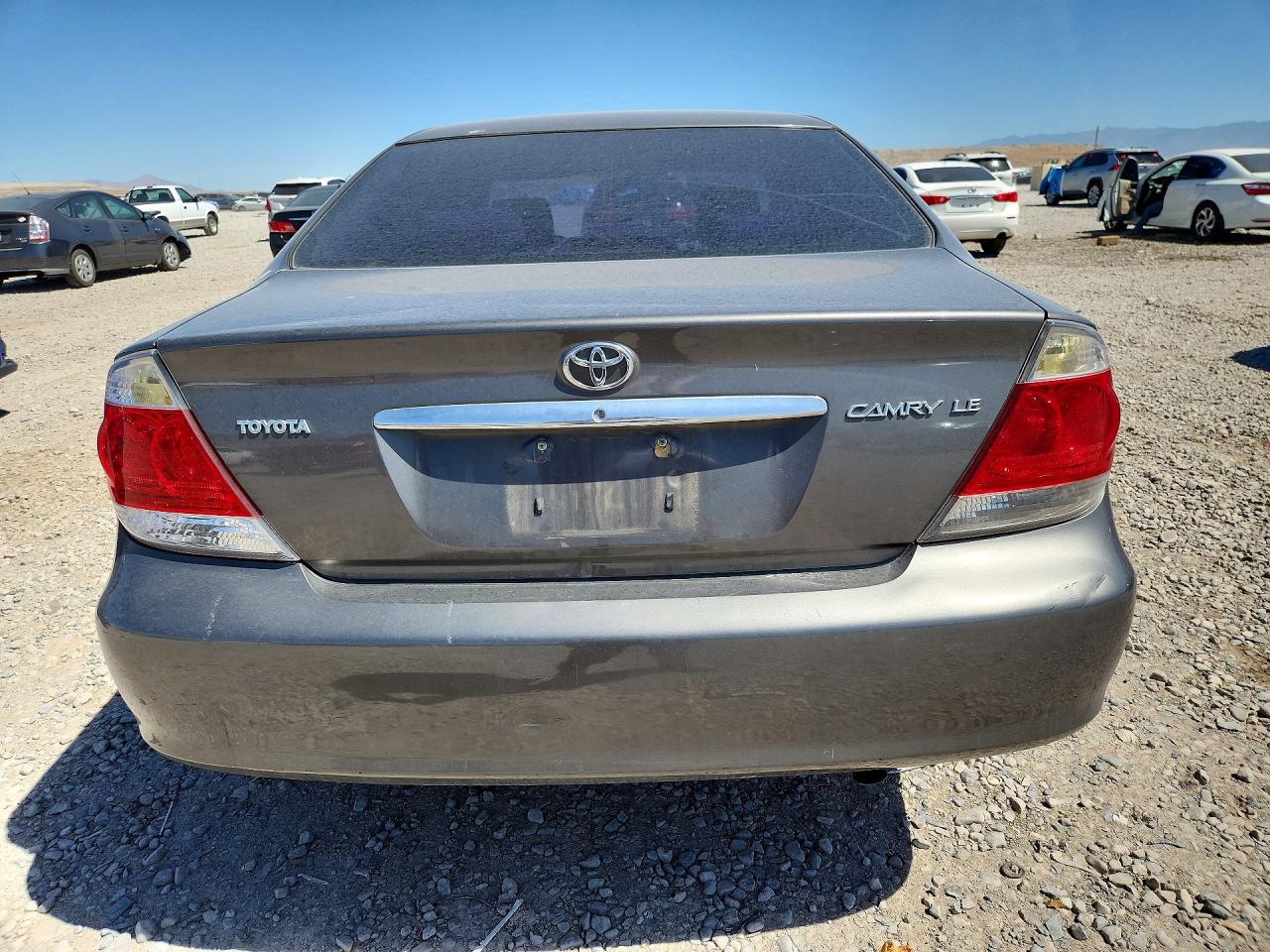 2006 Toyota Camry Le Gold vin: 4T1BE30K56U685932