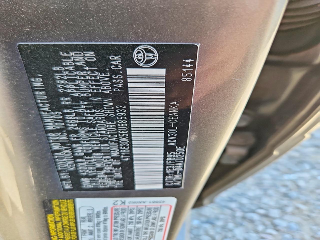 2006 Toyota Camry Le Gold vin: 4T1BE30K56U685932