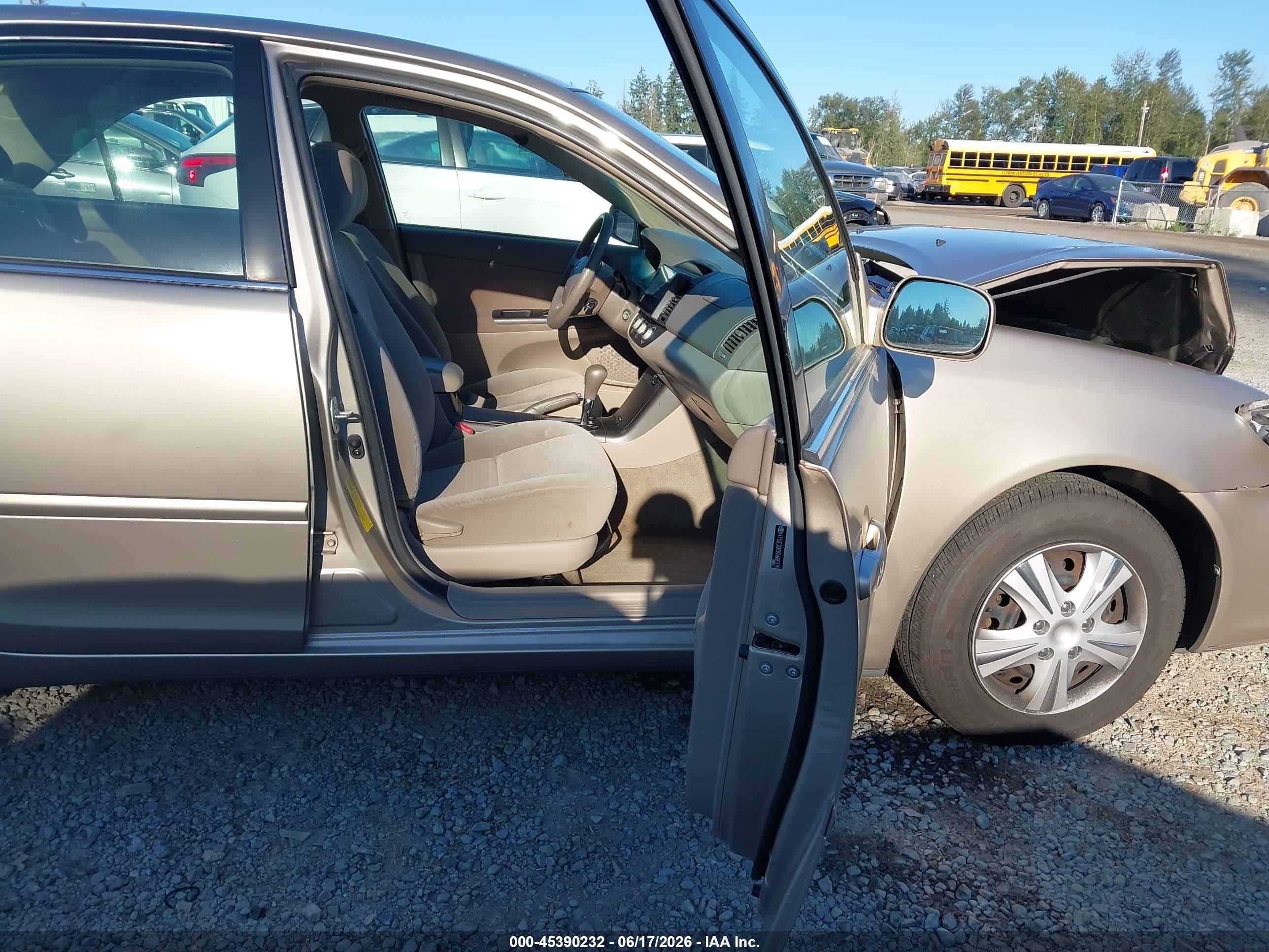 2006 Toyota Camry Le Gold vin: 4T1BE30K56U696316