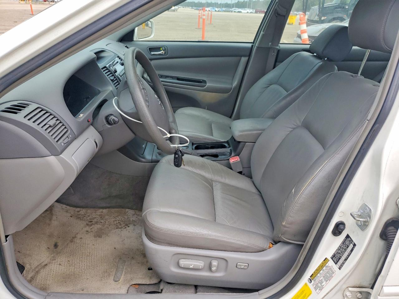 2006 Toyota Camry Le White vin: 4T1BE30K56U716922