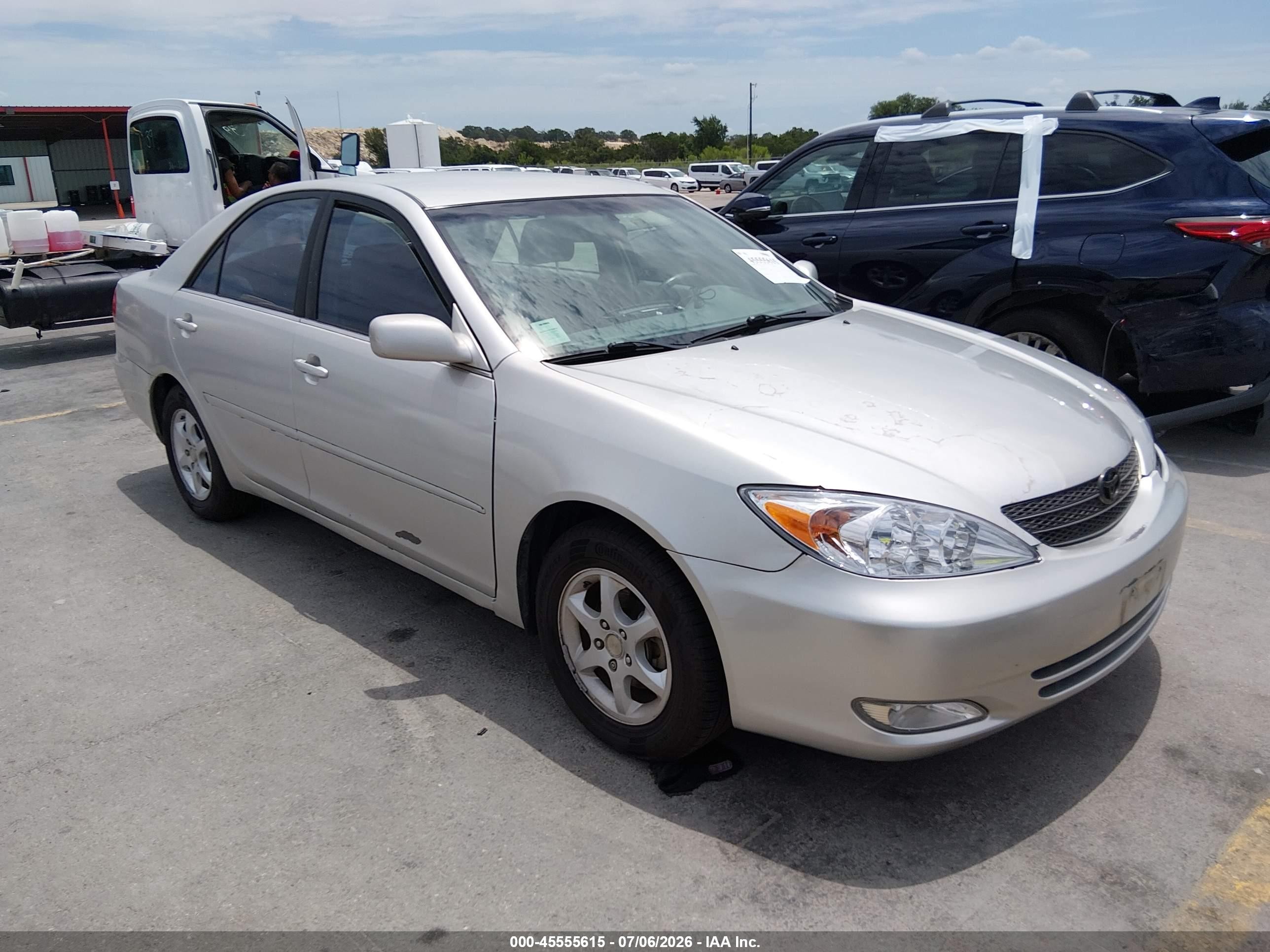 2002 Toyota Camry Le Silver vin: 4T1BE30K62U019821