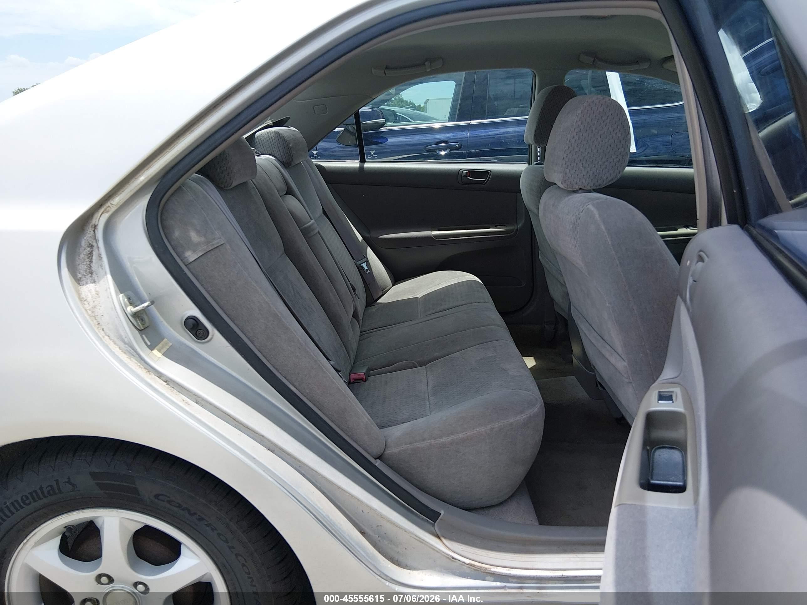 2002 Toyota Camry Le Silver vin: 4T1BE30K62U019821