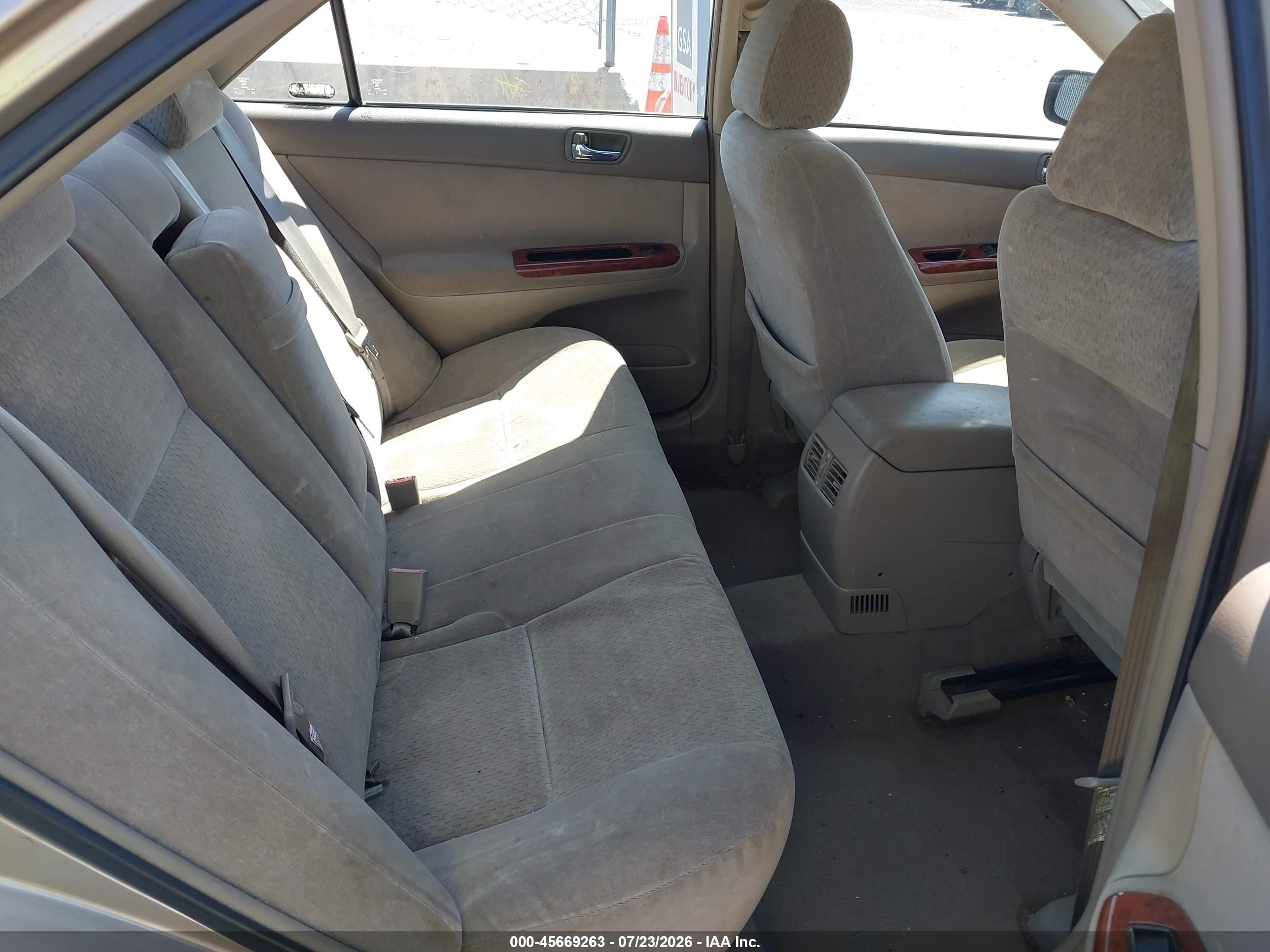 2002 Toyota Camry Xle Champagne vin: 4T1BE30K62U513869