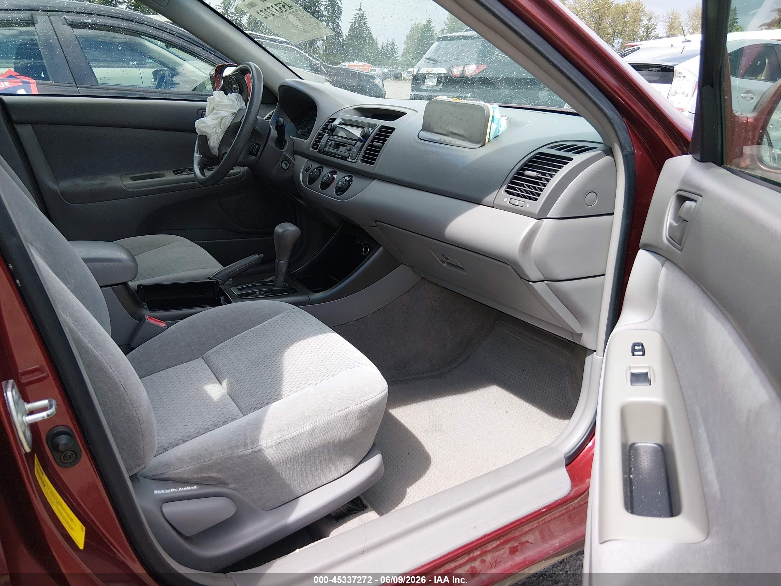 2002 Toyota Camry Le Gray vin: 4T1BE30K62U575885