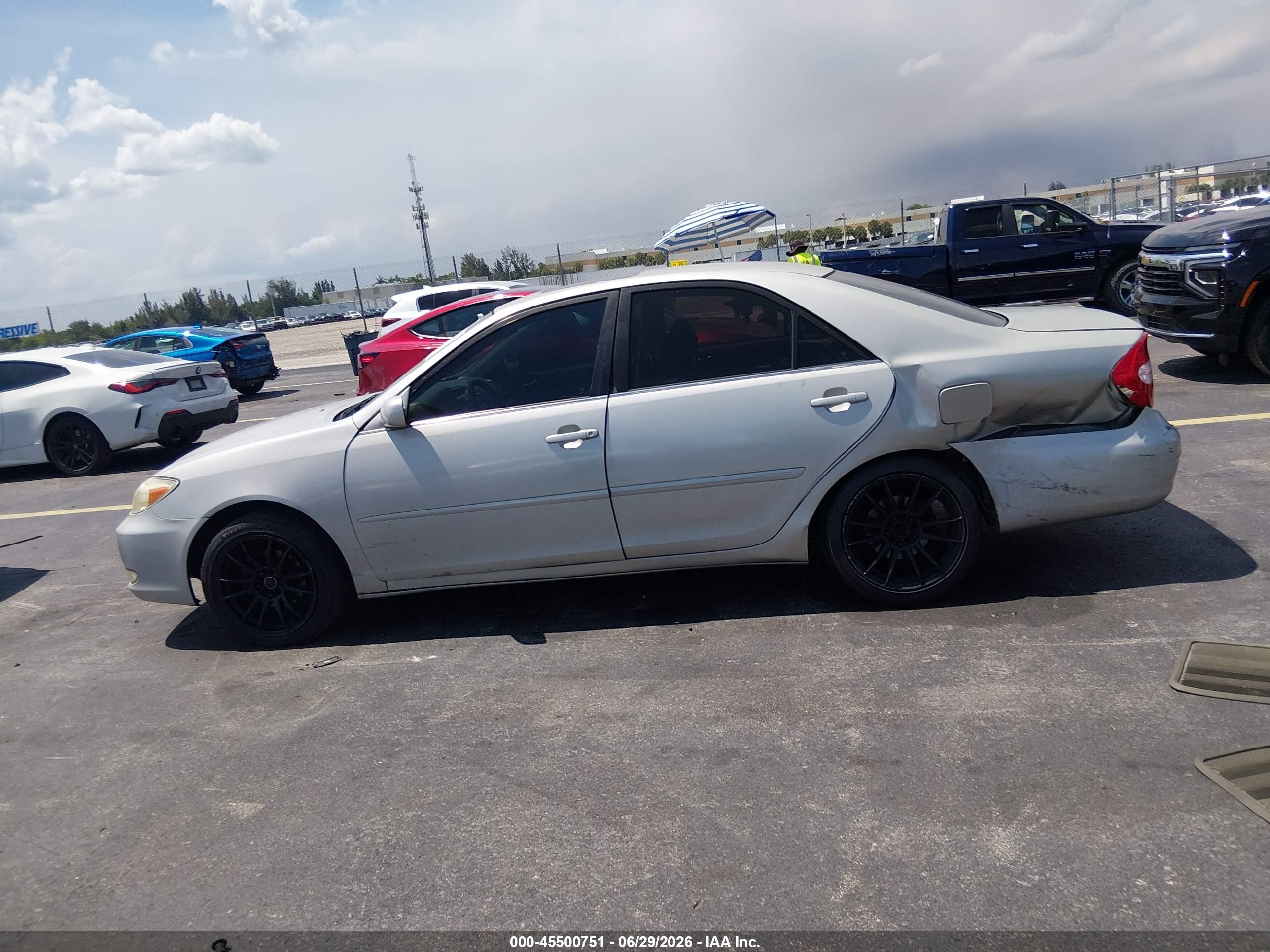 2003 Toyota Camry Xle Silver vin: 4T1BE30K63U667581