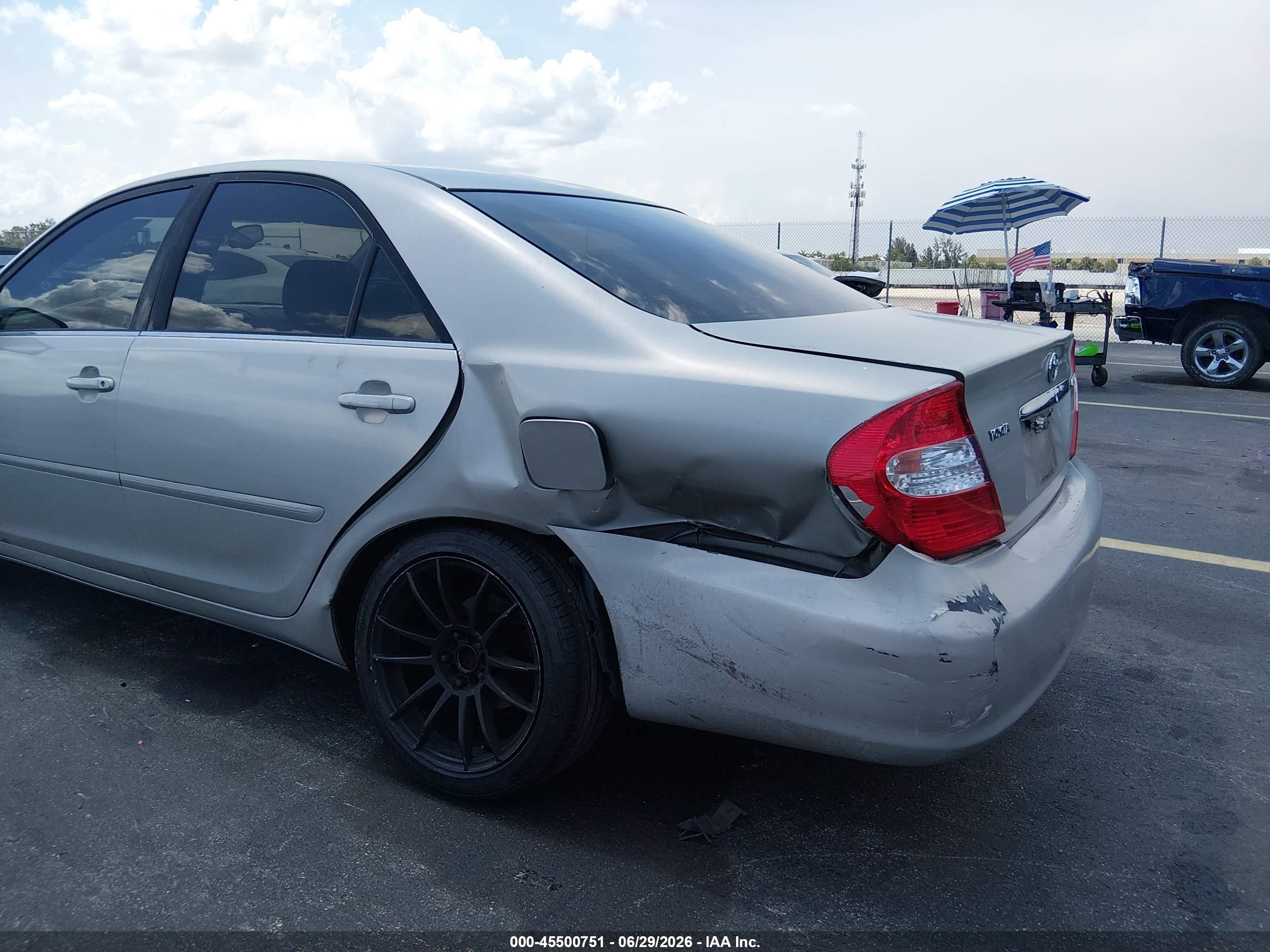 2003 Toyota Camry Xle Silver vin: 4T1BE30K63U667581