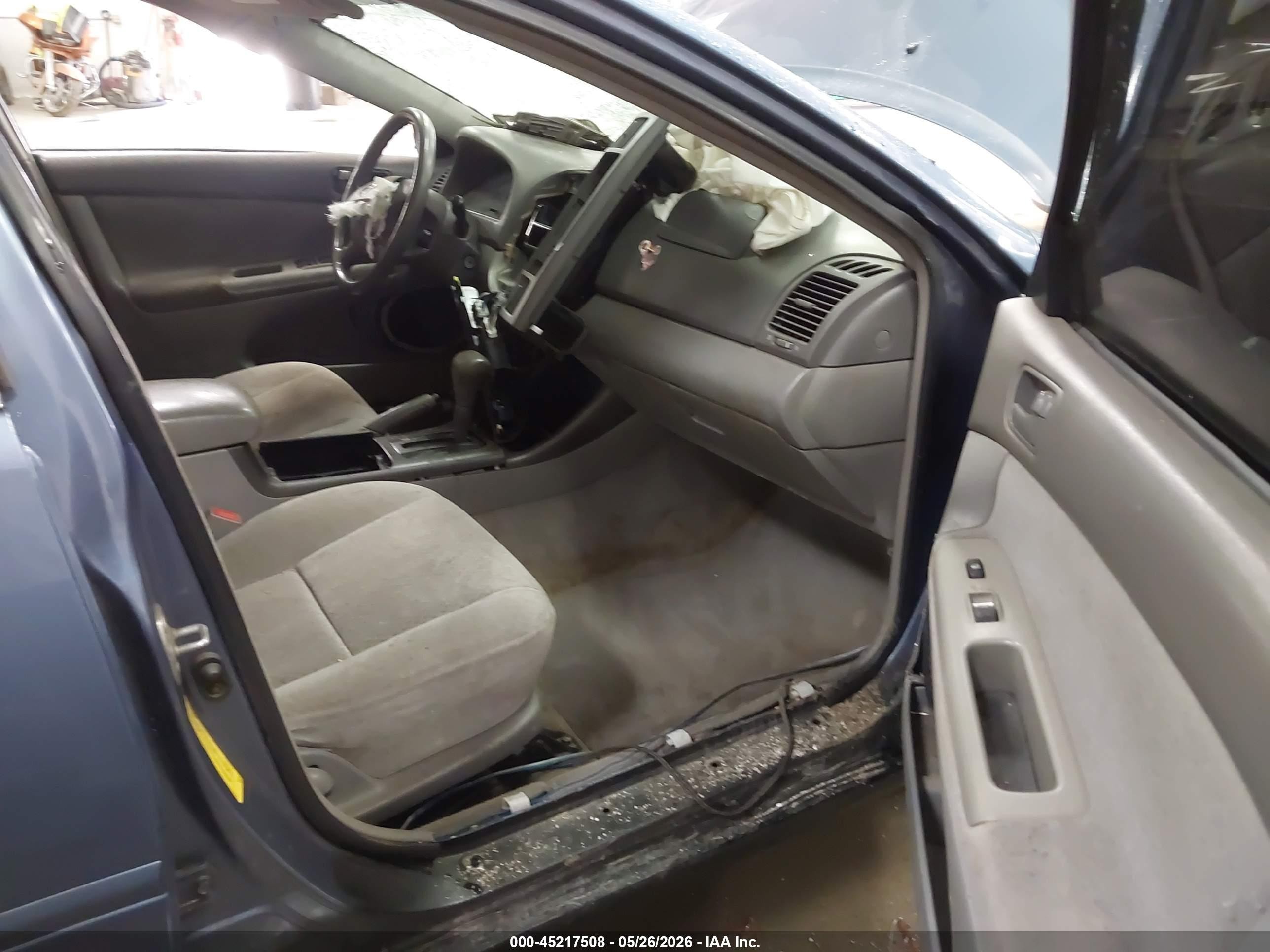 2003 Toyota Camry Le Синий vin: 4T1BE30K63U783881