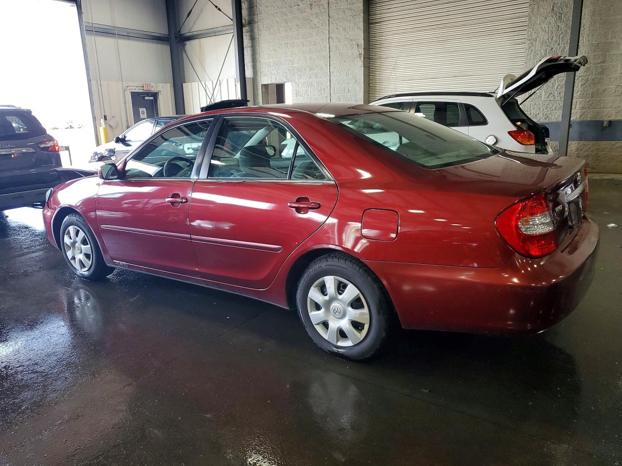 2004 Toyota Camry Le Maroon vin: 4T1BE30K64U367914