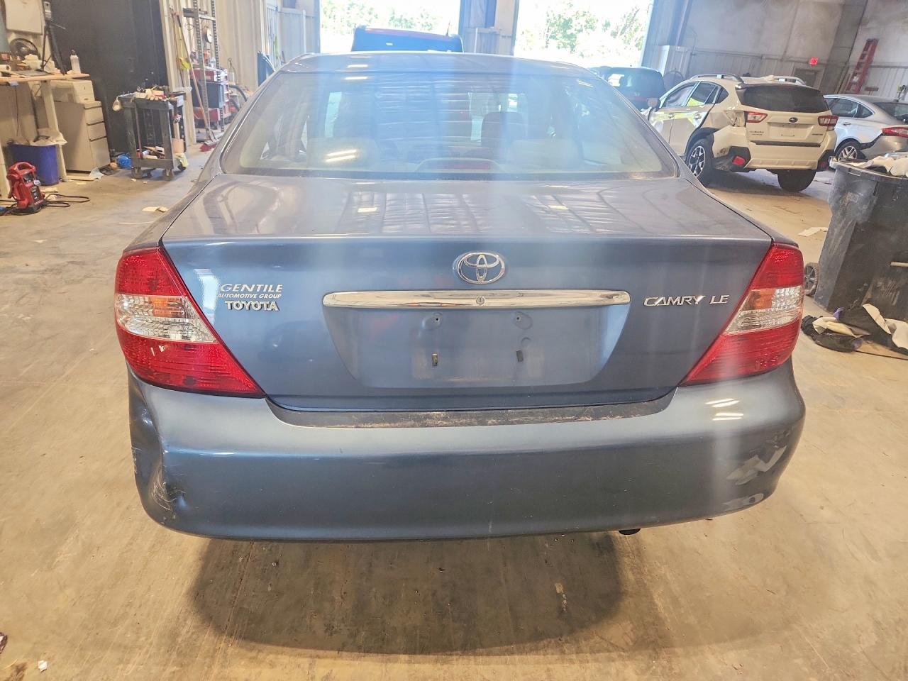 2004 Toyota Camry Le Синий vin: 4T1BE30K64U840128