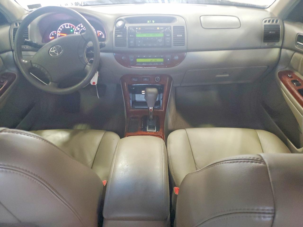 2005 Toyota Camry Xle Beige vin: 4T1BE30K65U008404