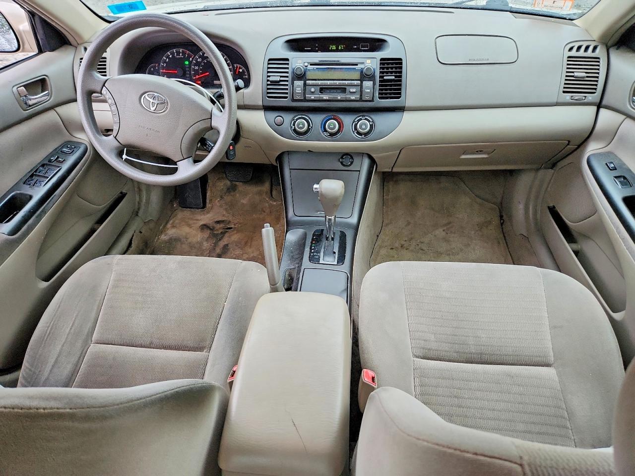2005 Toyota Camry Le Gold vin: 4T1BE30K65U077190