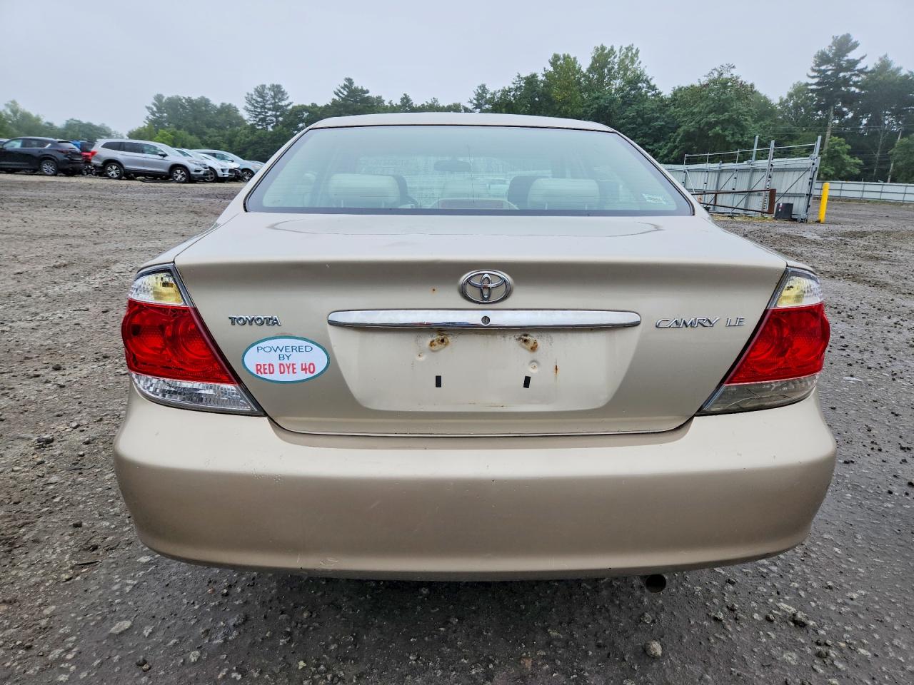 2005 Toyota Camry Le Gold vin: 4T1BE30K65U077190