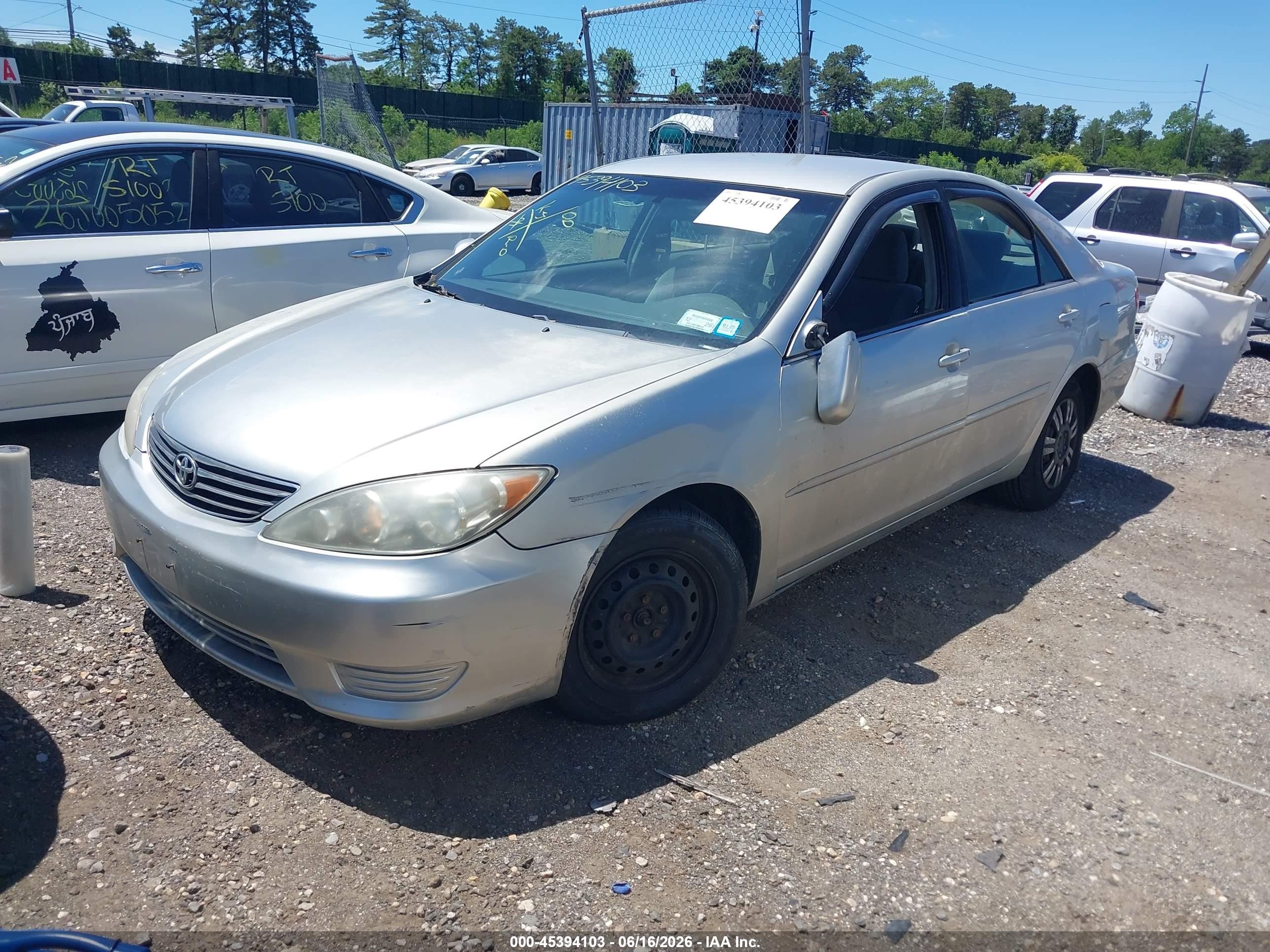 2005 Toyota Camry Le Gray vin: 4T1BE30K65U077657