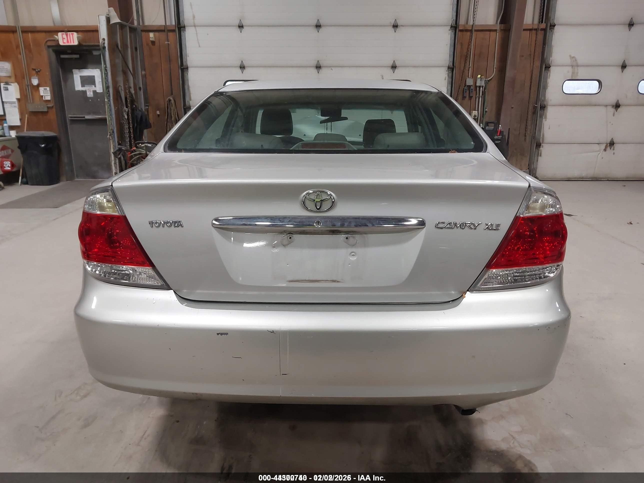 2005 Toyota Camry Xle Gray vin: 4T1BE30K65U588463