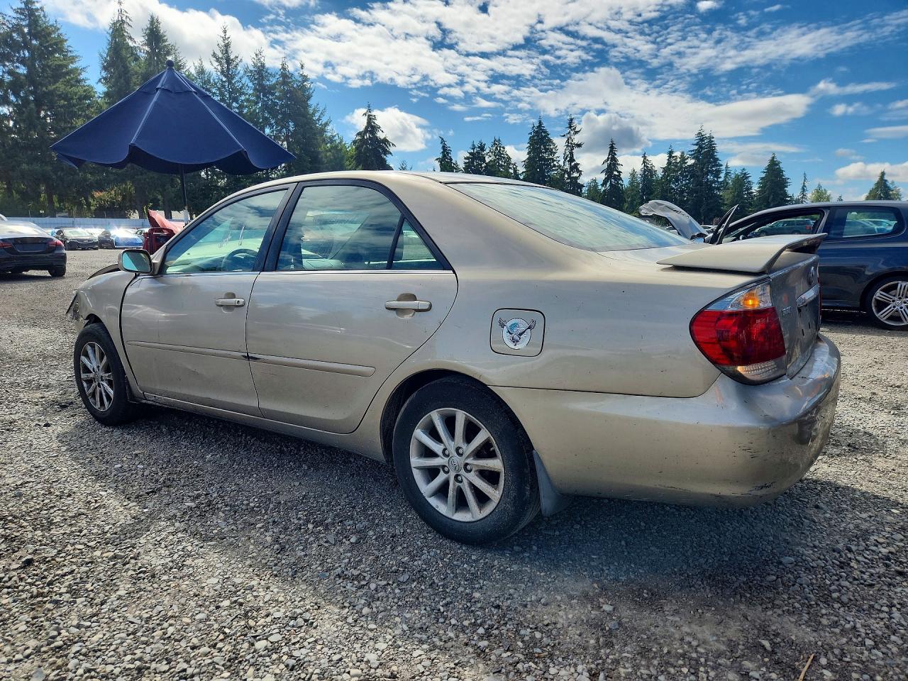 2005 Toyota Camry Le Tan vin: 4T1BE30K65U625950