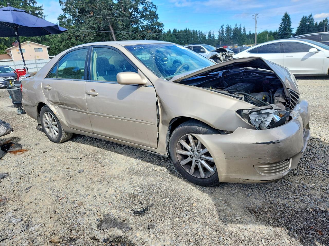2005 Toyota Camry Le Tan vin: 4T1BE30K65U625950