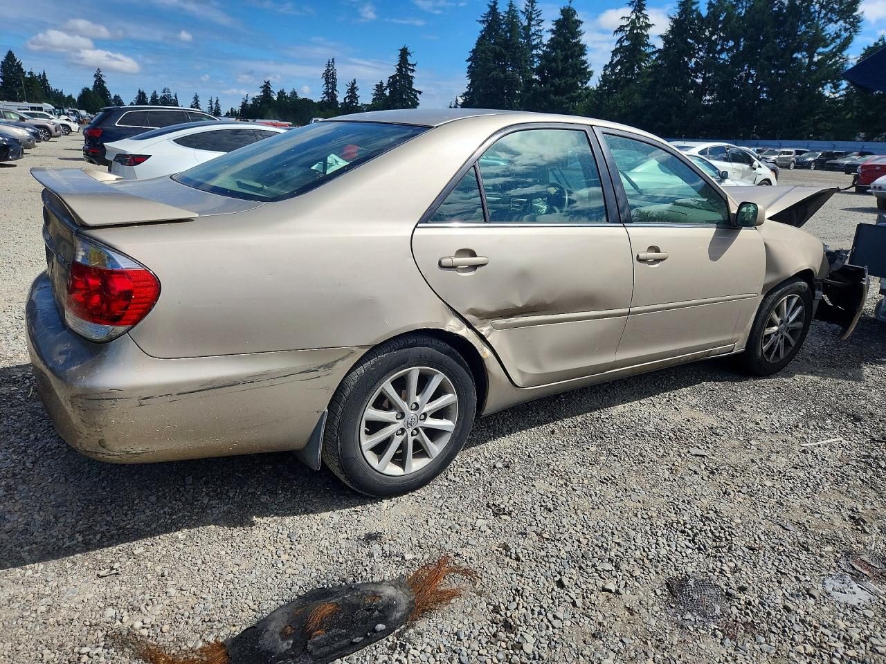 2005 Toyota Camry Le Tan vin: 4T1BE30K65U625950