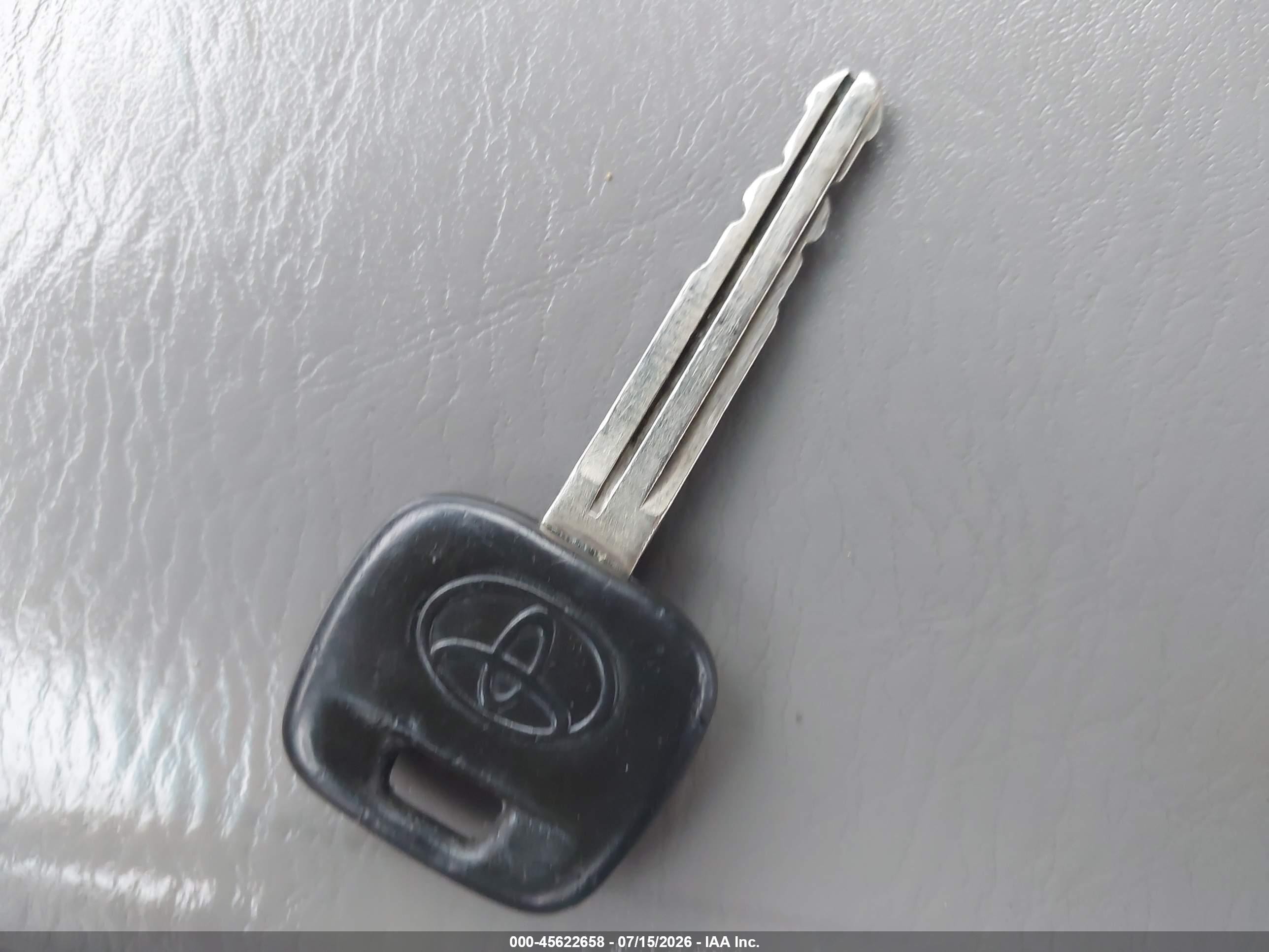 2006 Toyota Camry Le Silver vin: 4T1BE30K66U138202