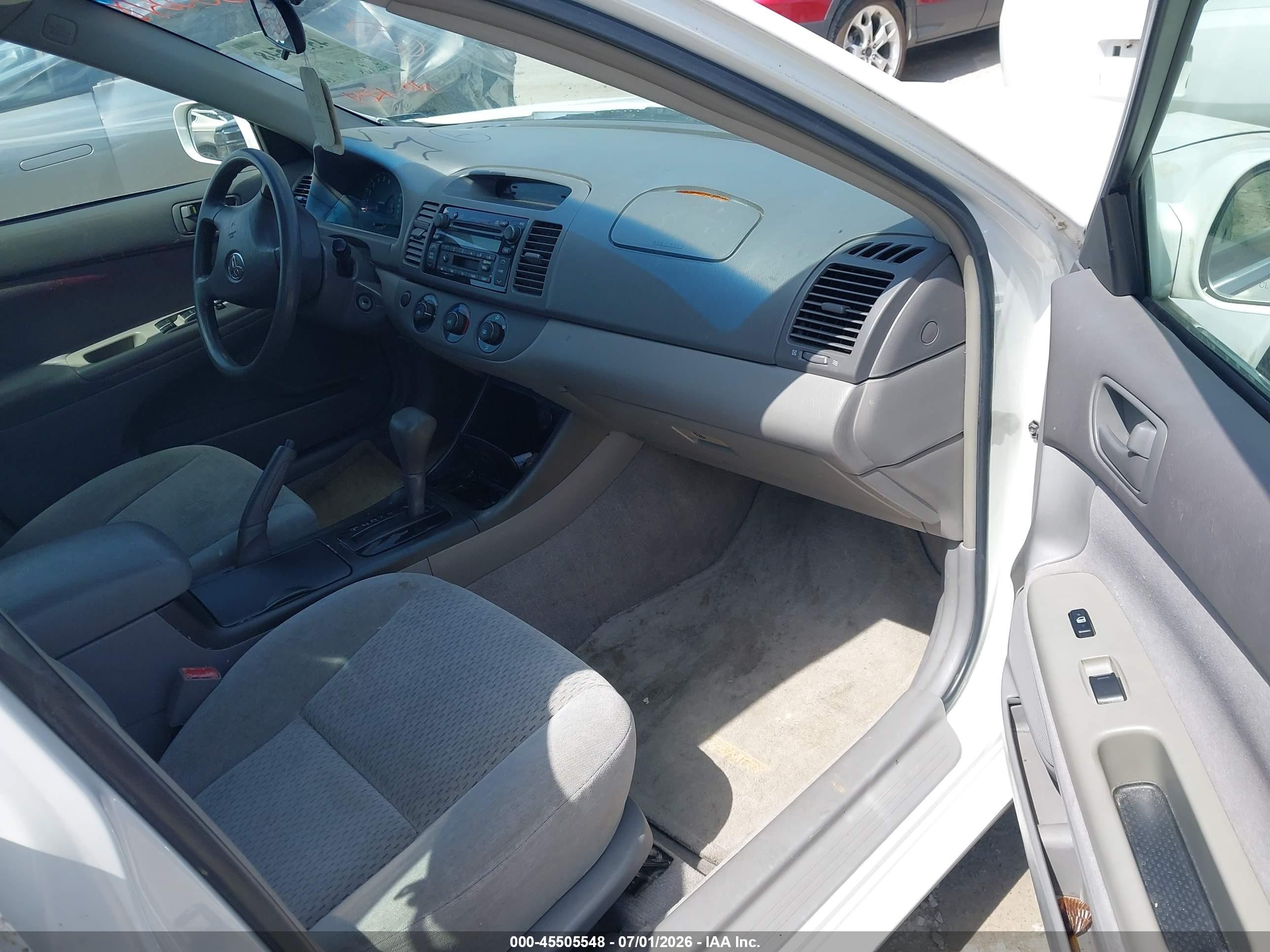 2003 Toyota Camry Le White vin: 4T1BE30K73U147406