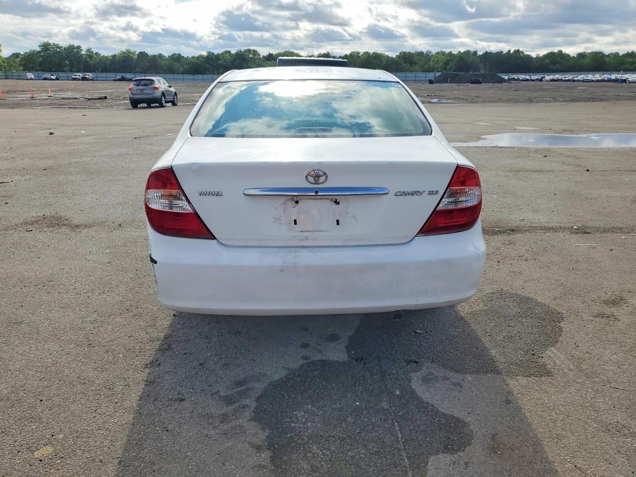 2003 Toyota Camry Xle White vin: 4T1BE30K73U242127