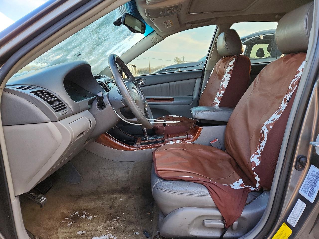 2003 Toyota Camry Le Gold vin: 4T1BE30K73U672322