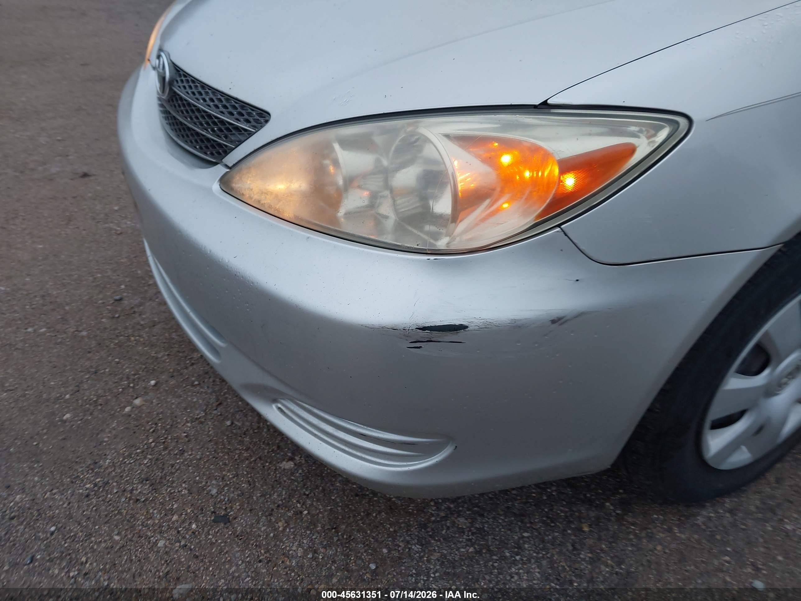 2004 Toyota Camry Le Silver vin: 4T1BE30K74U905911