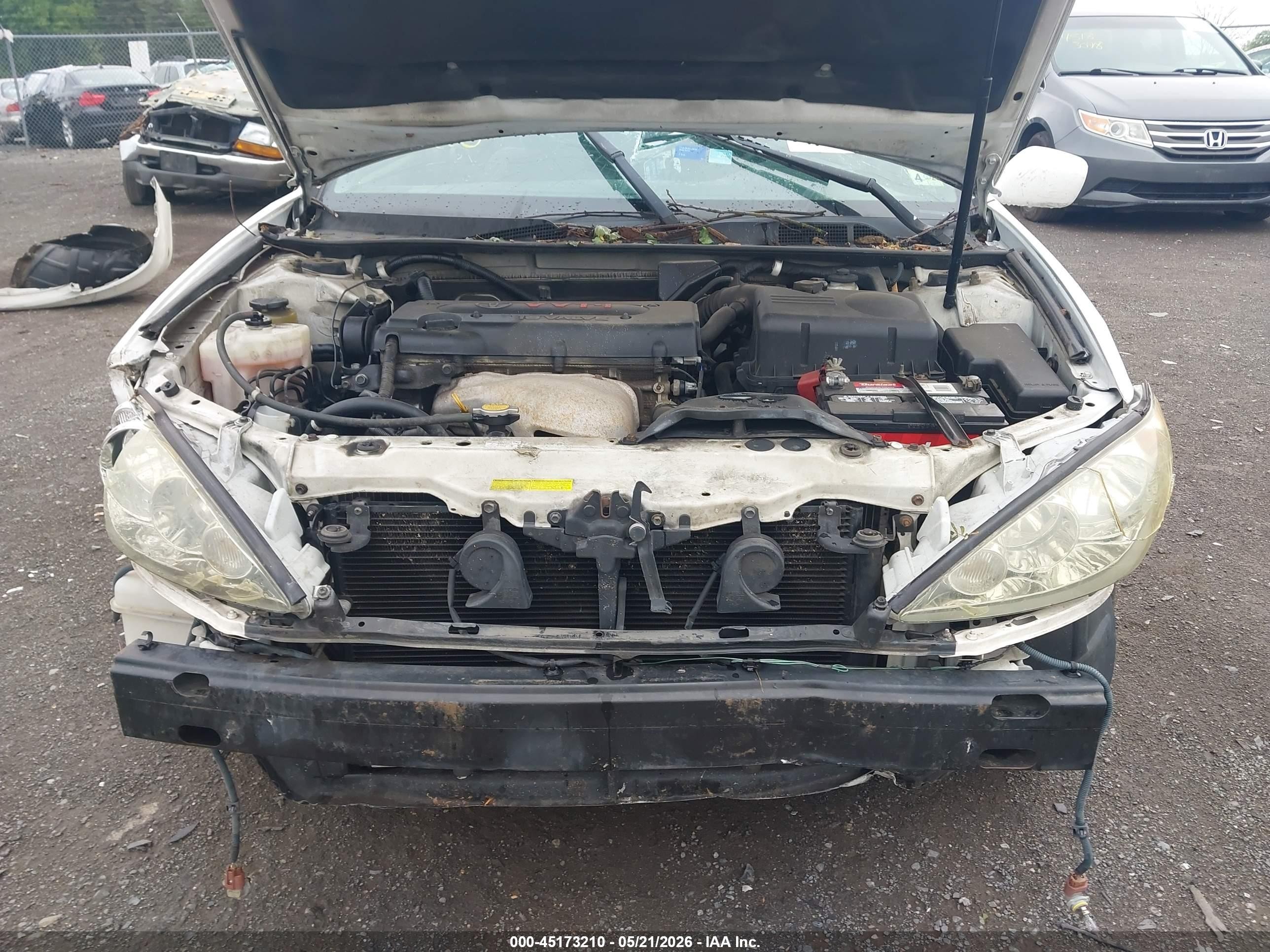2005 Toyota Camry Xle White vin: 4T1BE30K75U012719
