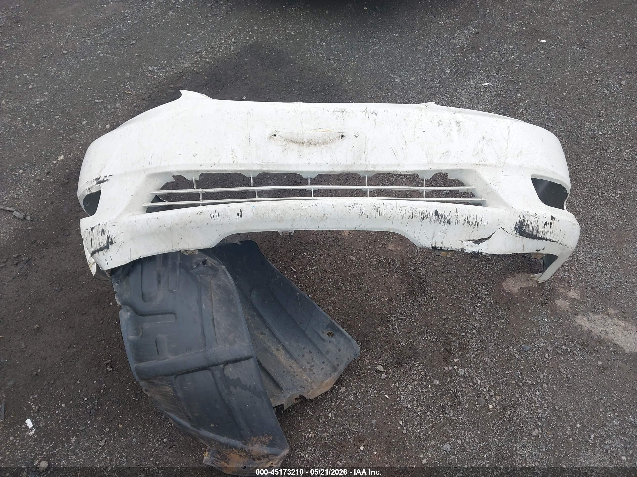 2005 Toyota Camry Xle White vin: 4T1BE30K75U012719
