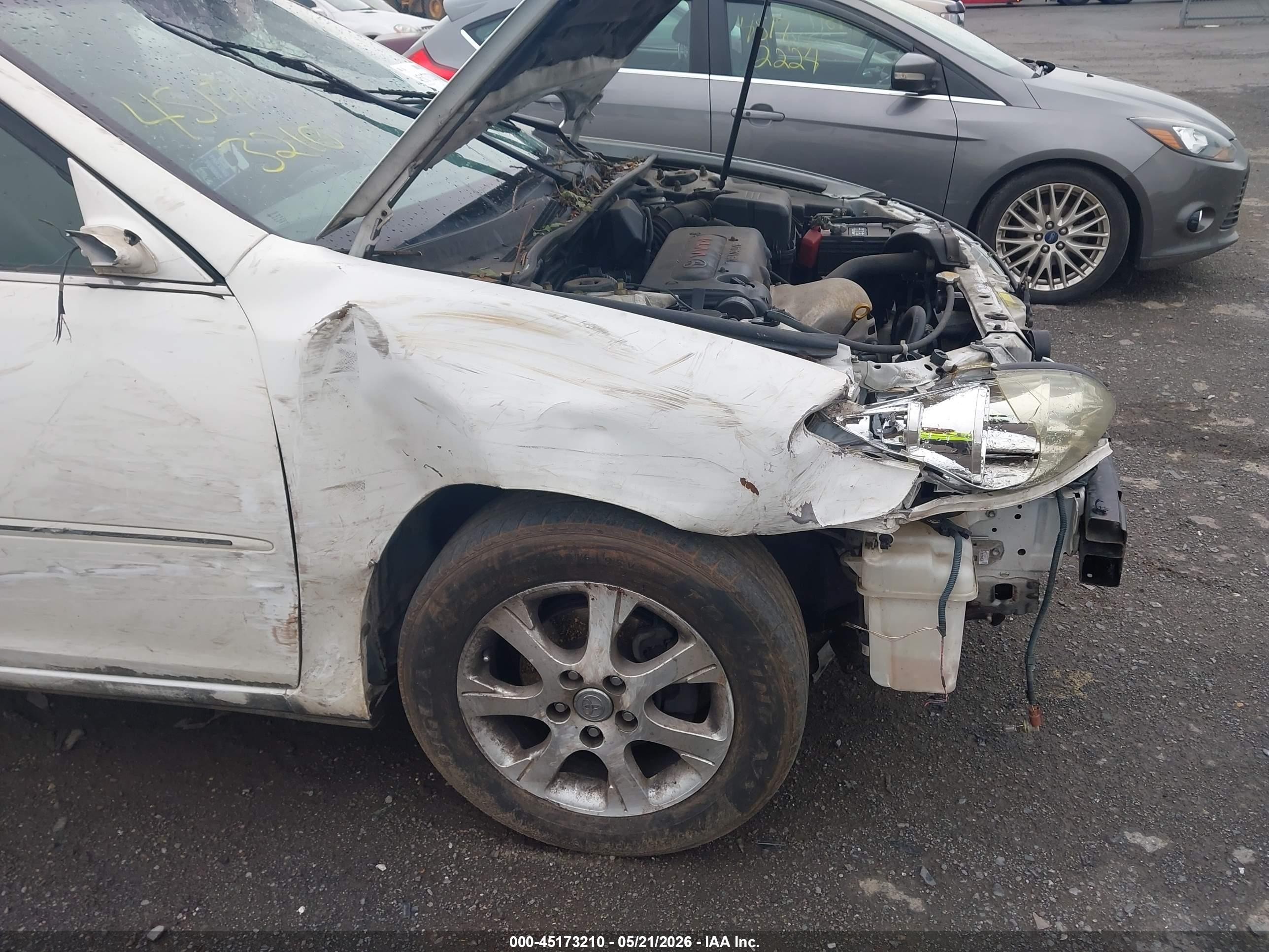 2005 Toyota Camry Xle White vin: 4T1BE30K75U012719