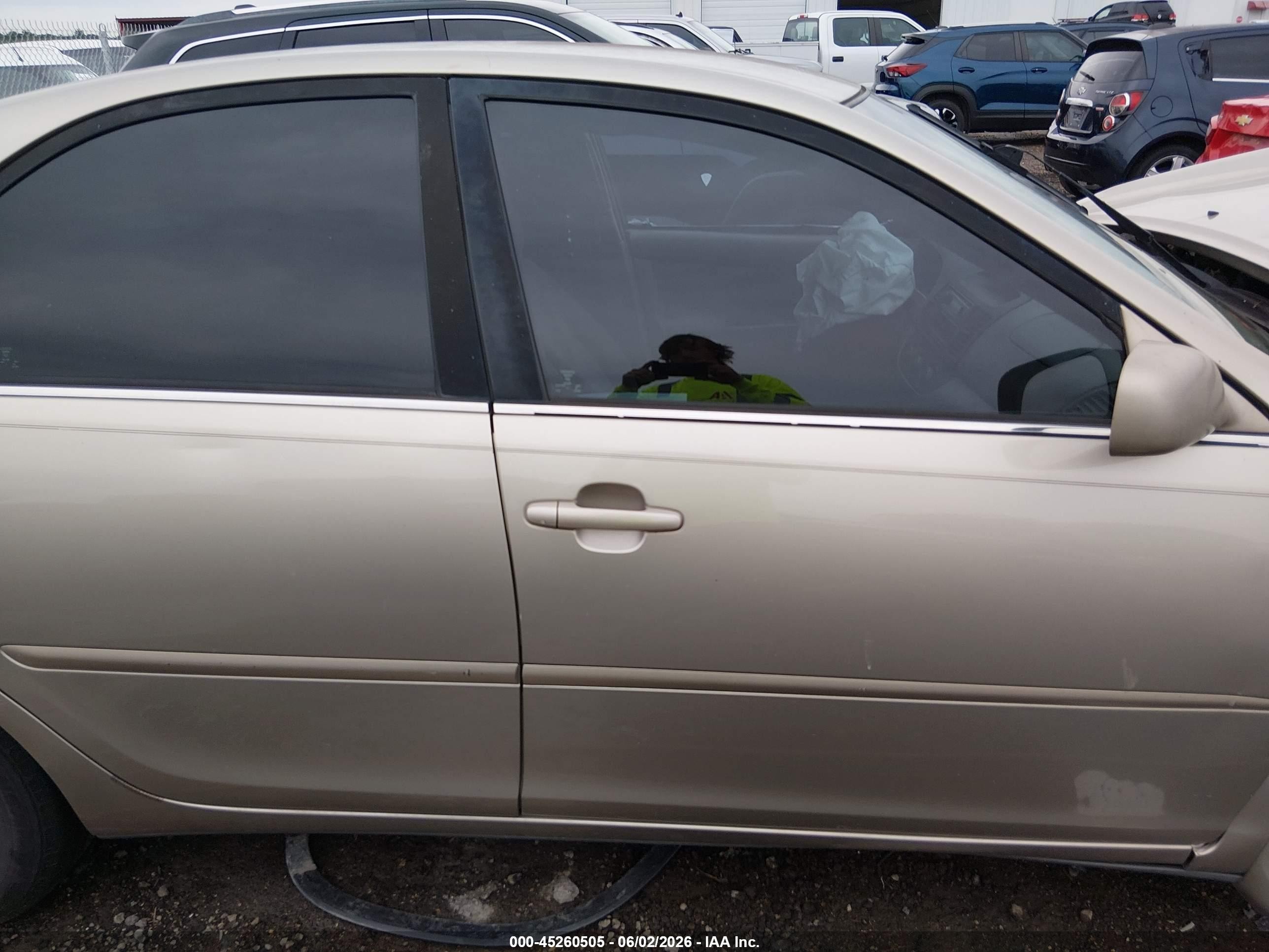 2005 Toyota Camry Le Brown vin: 4T1BE30K75U405801