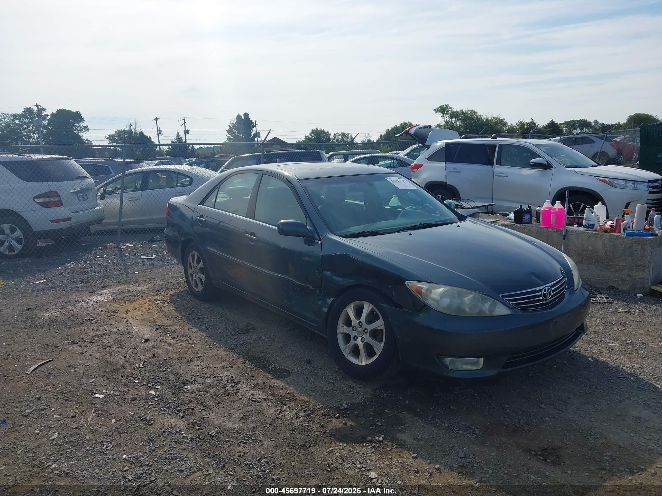 2005 Toyota Camry Xle Green vin: 4T1BE30K75U412831