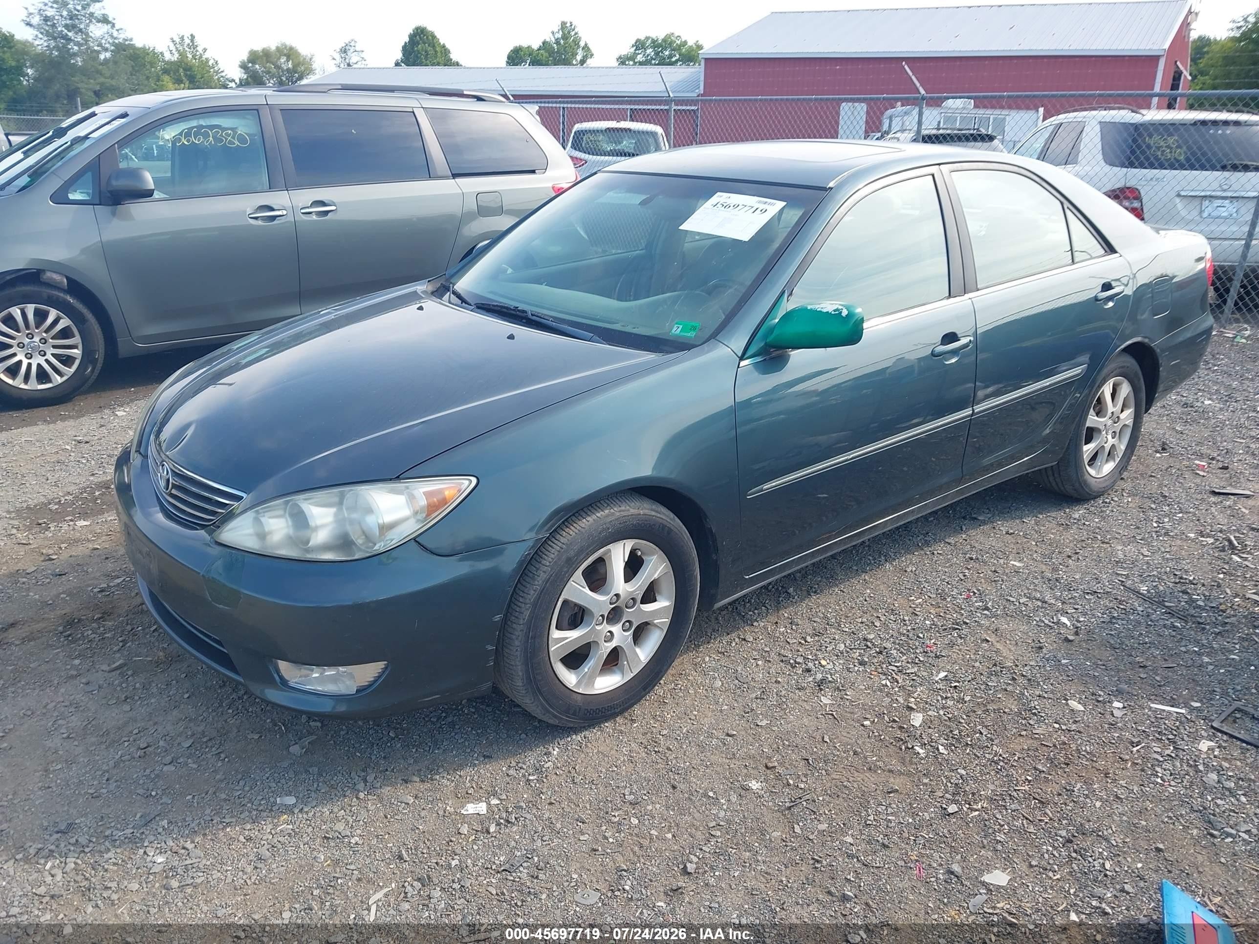 2005 Toyota Camry Xle Green vin: 4T1BE30K75U412831