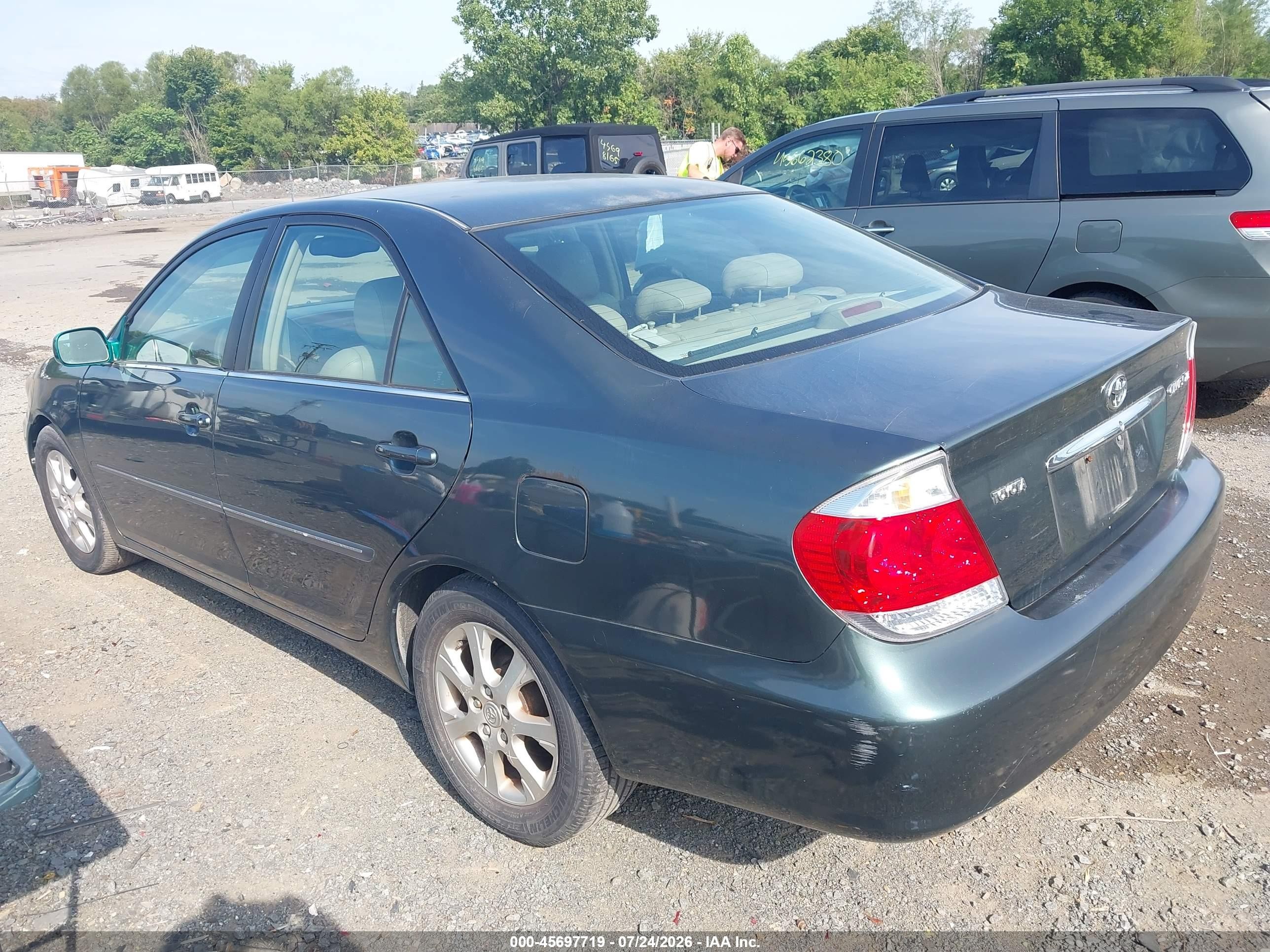 2005 Toyota Camry Xle Green vin: 4T1BE30K75U412831